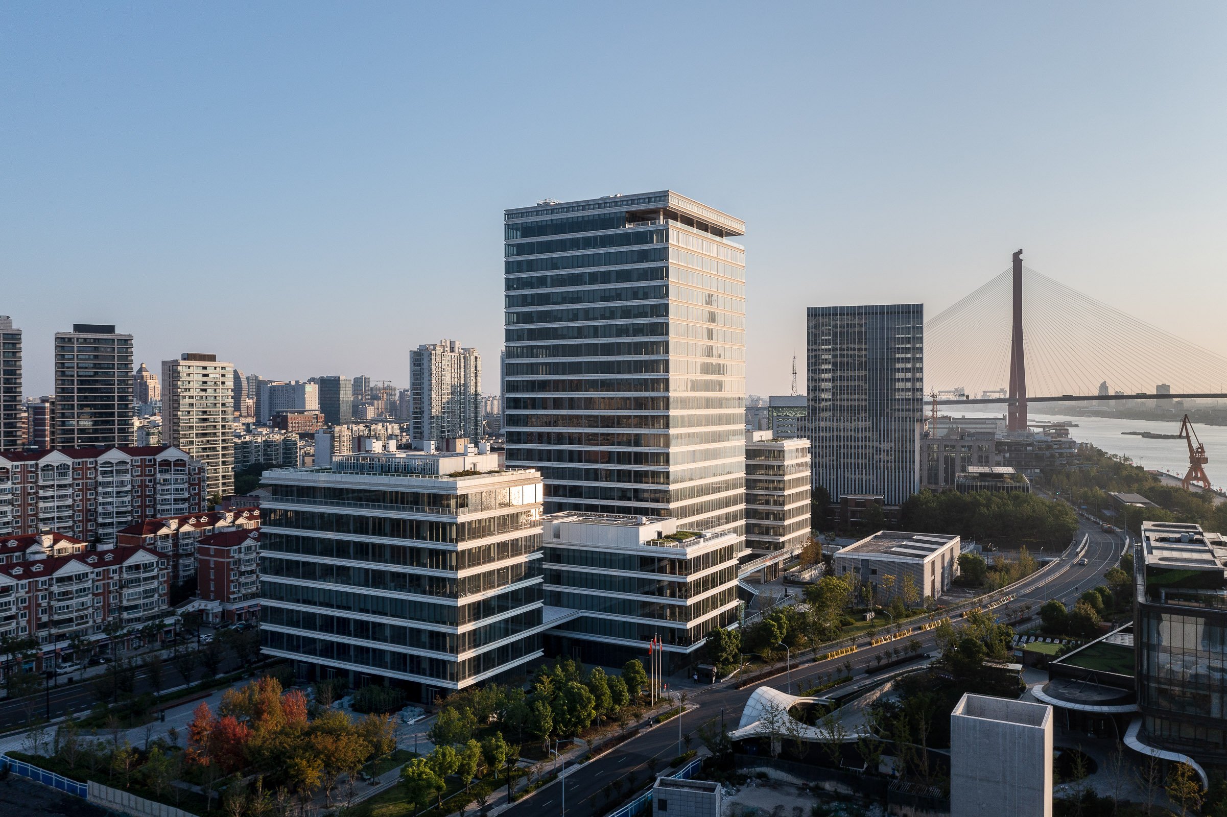 Shandong Gold Poly Financial Plaza / SOM