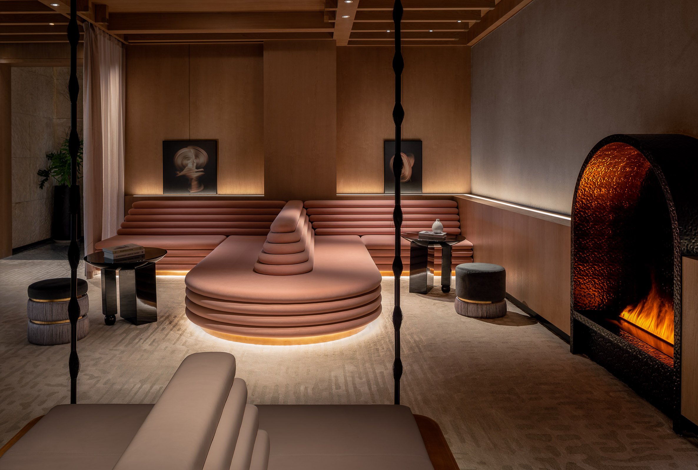 Hotel Indigo Hangzhou Uptown / Studio Carter