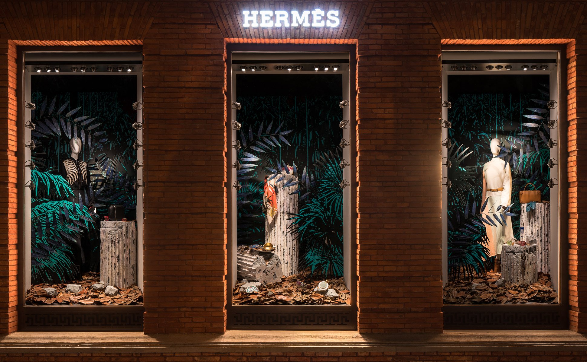 Hermès Shanghai Maison - 2016 Fall Window