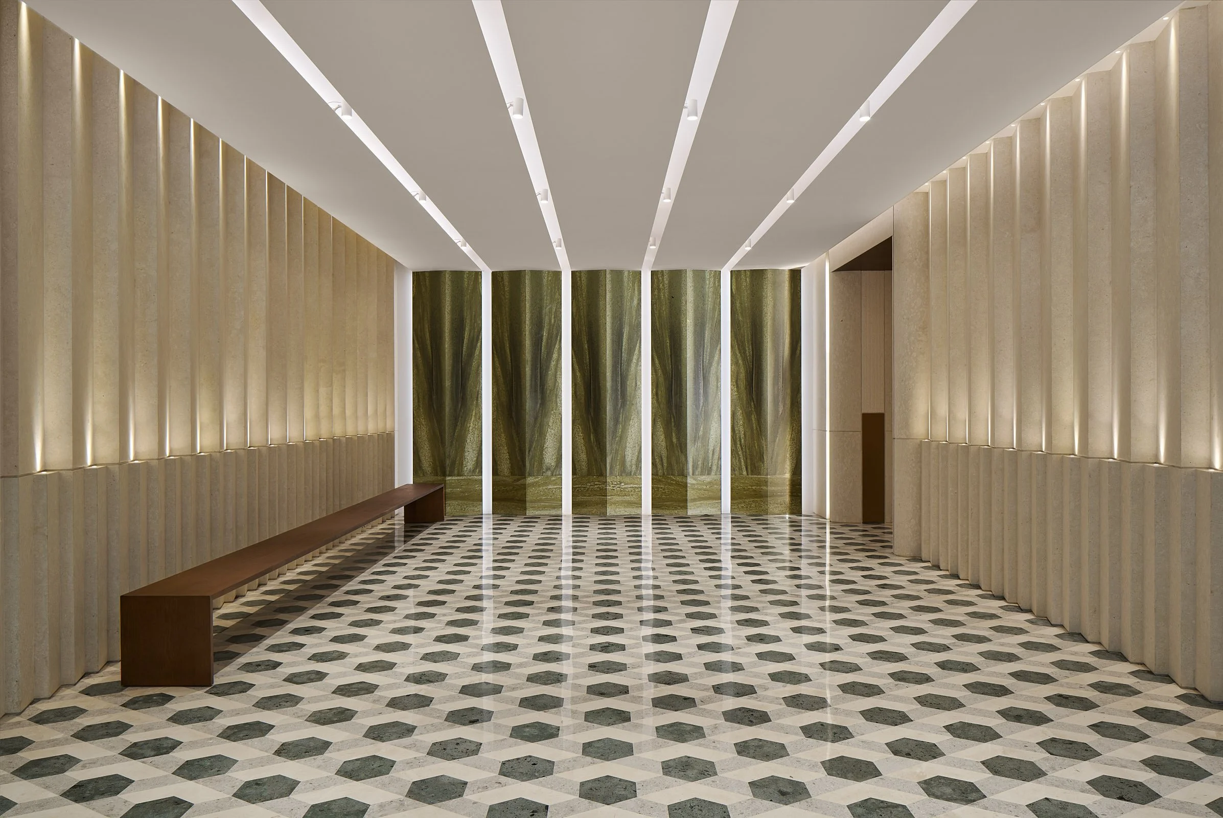 Sanxin Tower Lobby / LYNINC