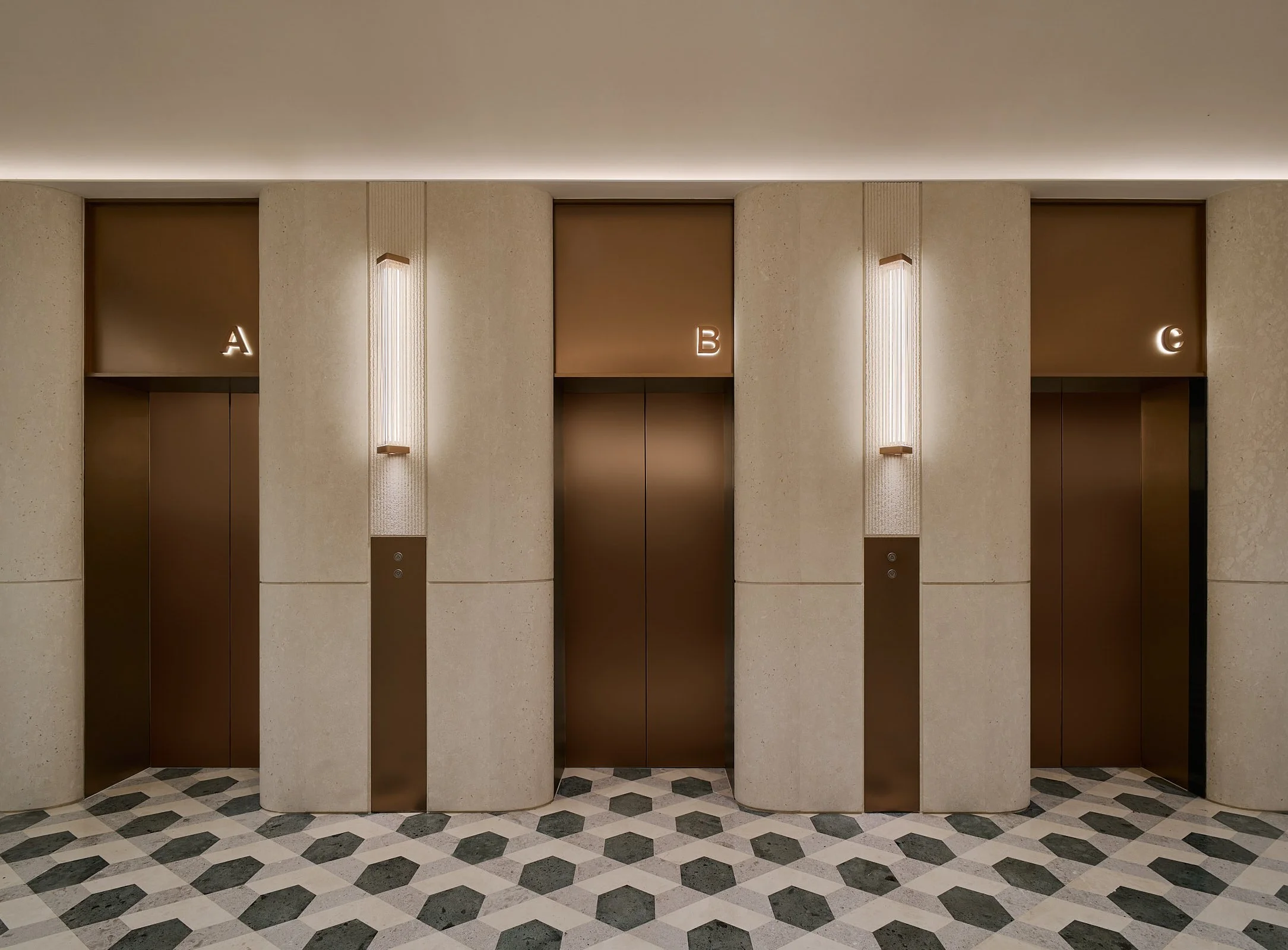 Sanxin Tower Lobby / LYNINC