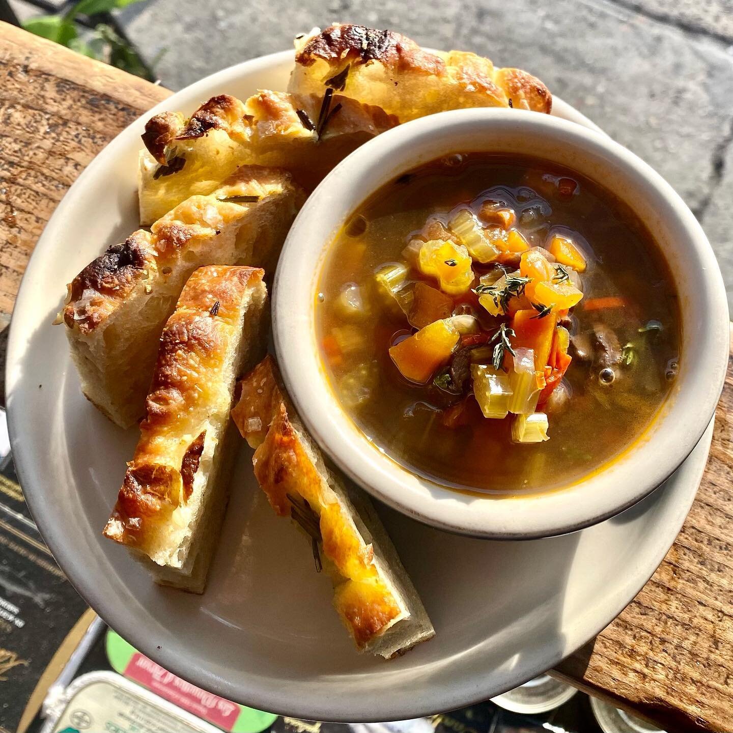 Come keep warm with our veggie soup! Paired perfectly with @candbnyc focaccia. As always, we&rsquo;ve also got hot cocktails and heaters for our outdoor seating.
.
.
.

#eastvillage #avenueb #tompkinssquarepark #nyceats #whatsonthetable #foodgram #fo