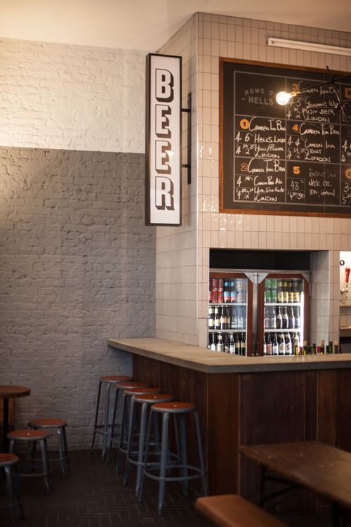 WilliamTozer_PubliciHouse(TheHorseShoe).jpeg