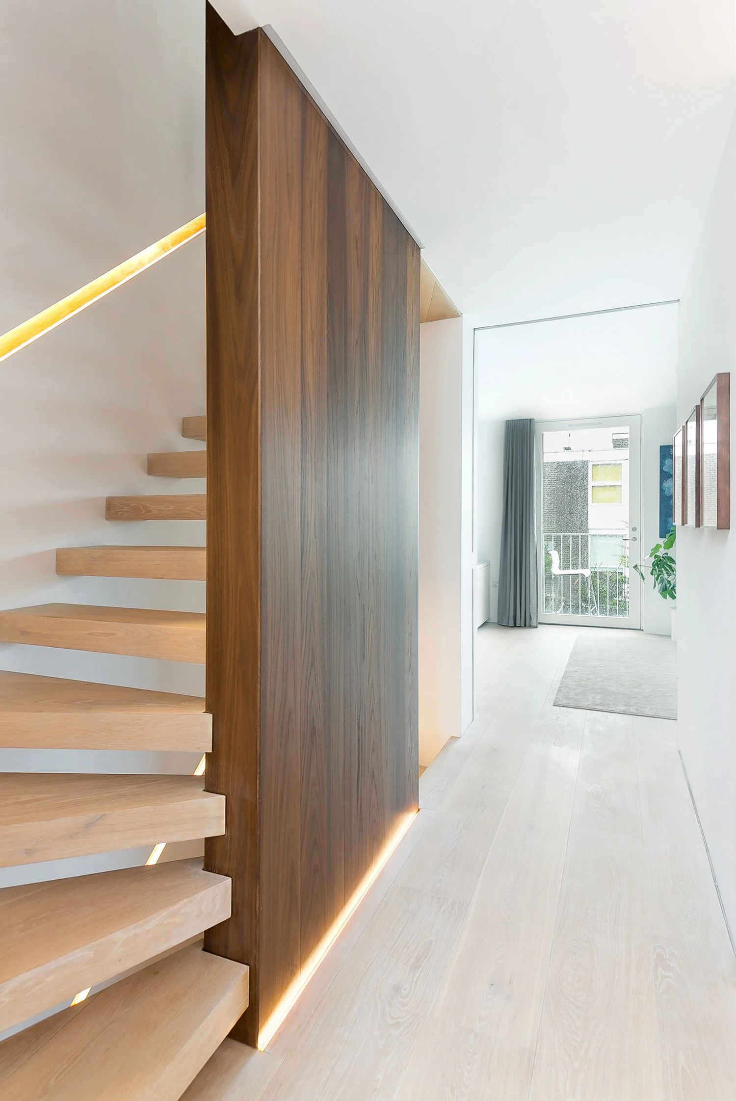 WilliamTozerAssociates_StructuralistEstates12_open-riser-stair-modern-timber.jpg