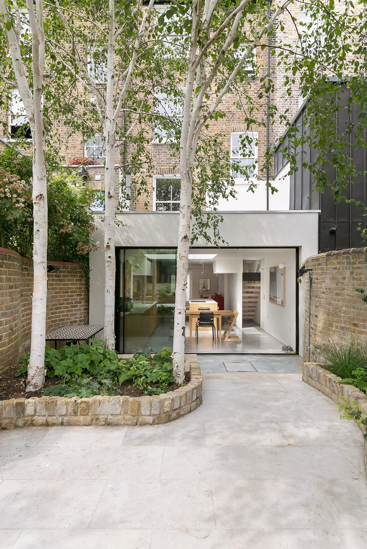 Nord Pavilion 01_William Tozer Associates_bifold-whiterender-reargarden.jpg