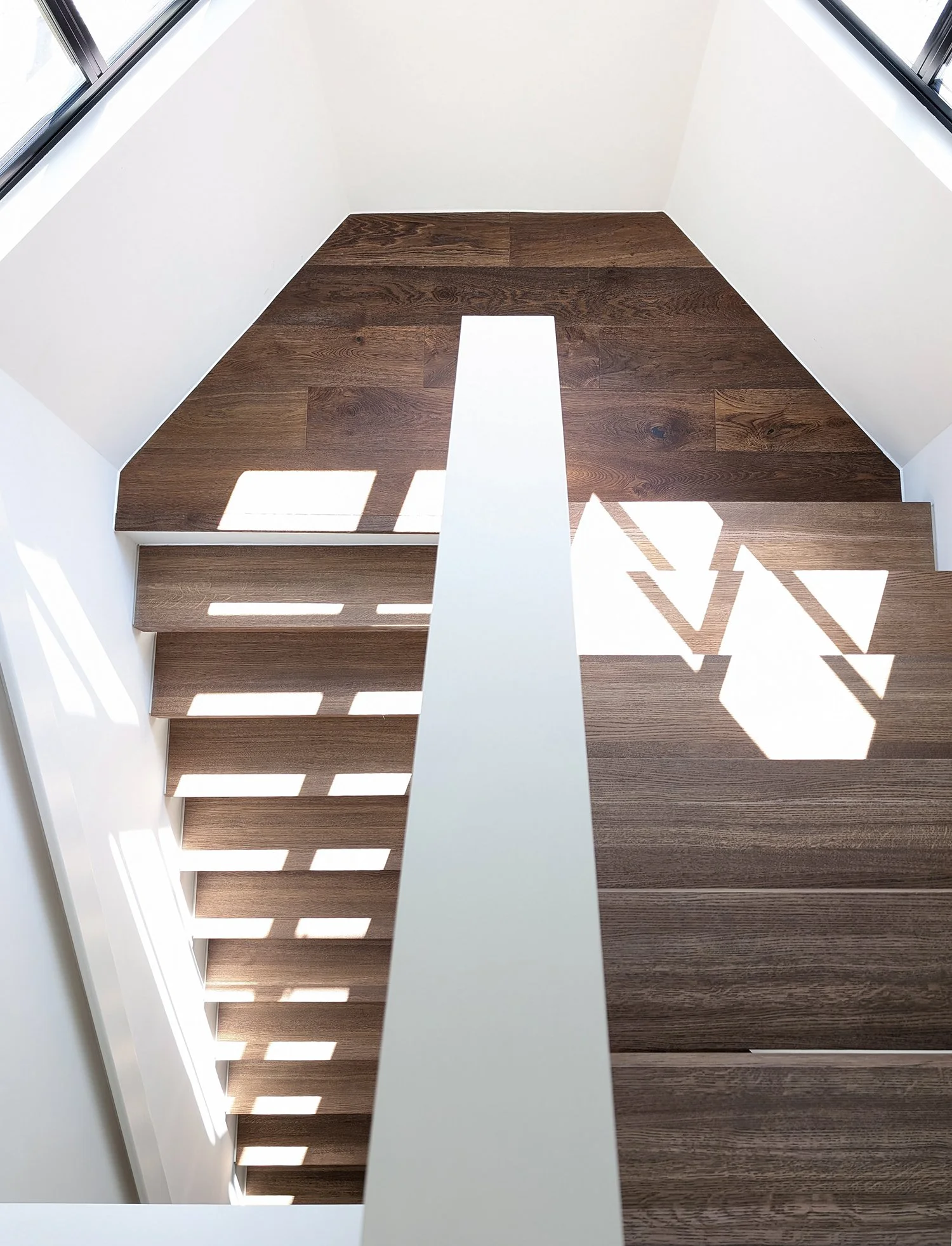 Monument House 15_Williamtozerassociates_stairs-open-riser.jpg