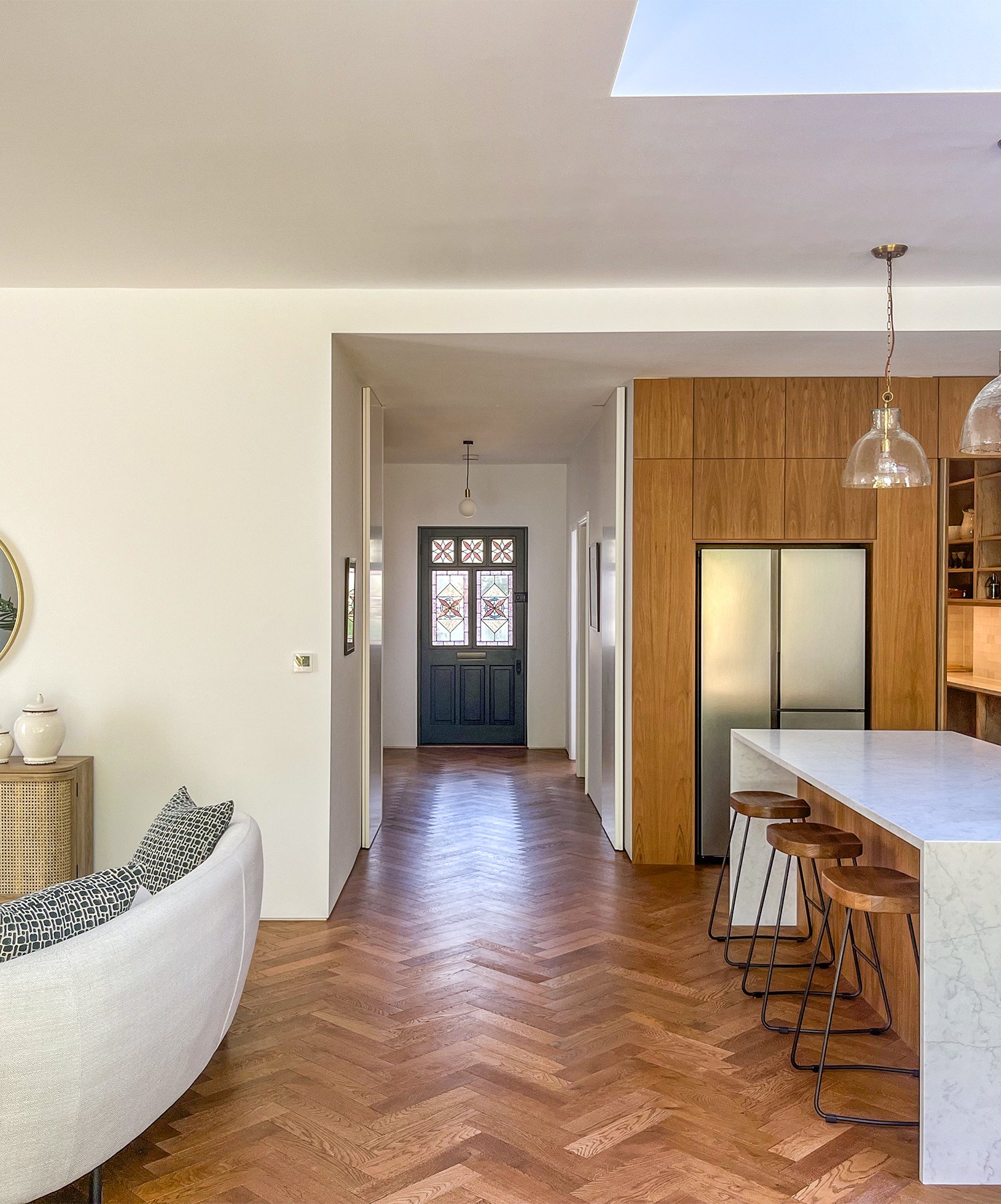 08_Semi Attached_WTA_LR_kitchen-timber-cladding.jpg