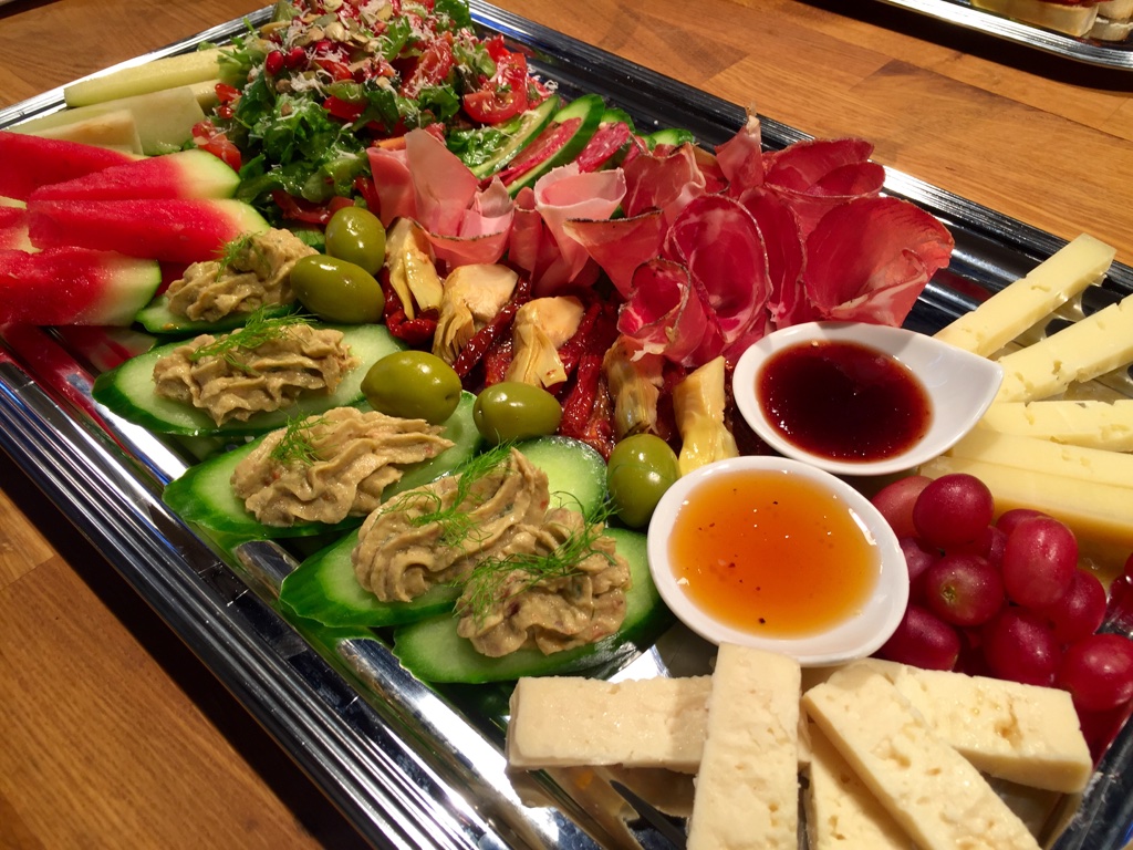 brunch plate 5ppl.jpg