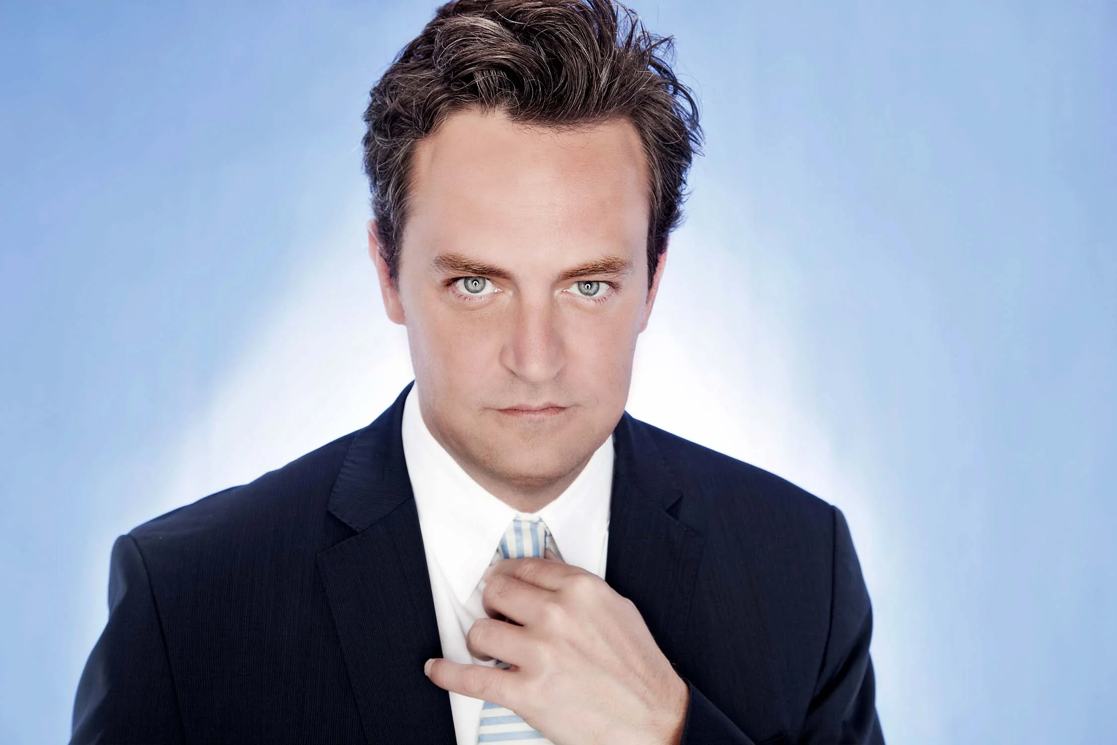 03_matthew_perry_tie_scan.jpg
