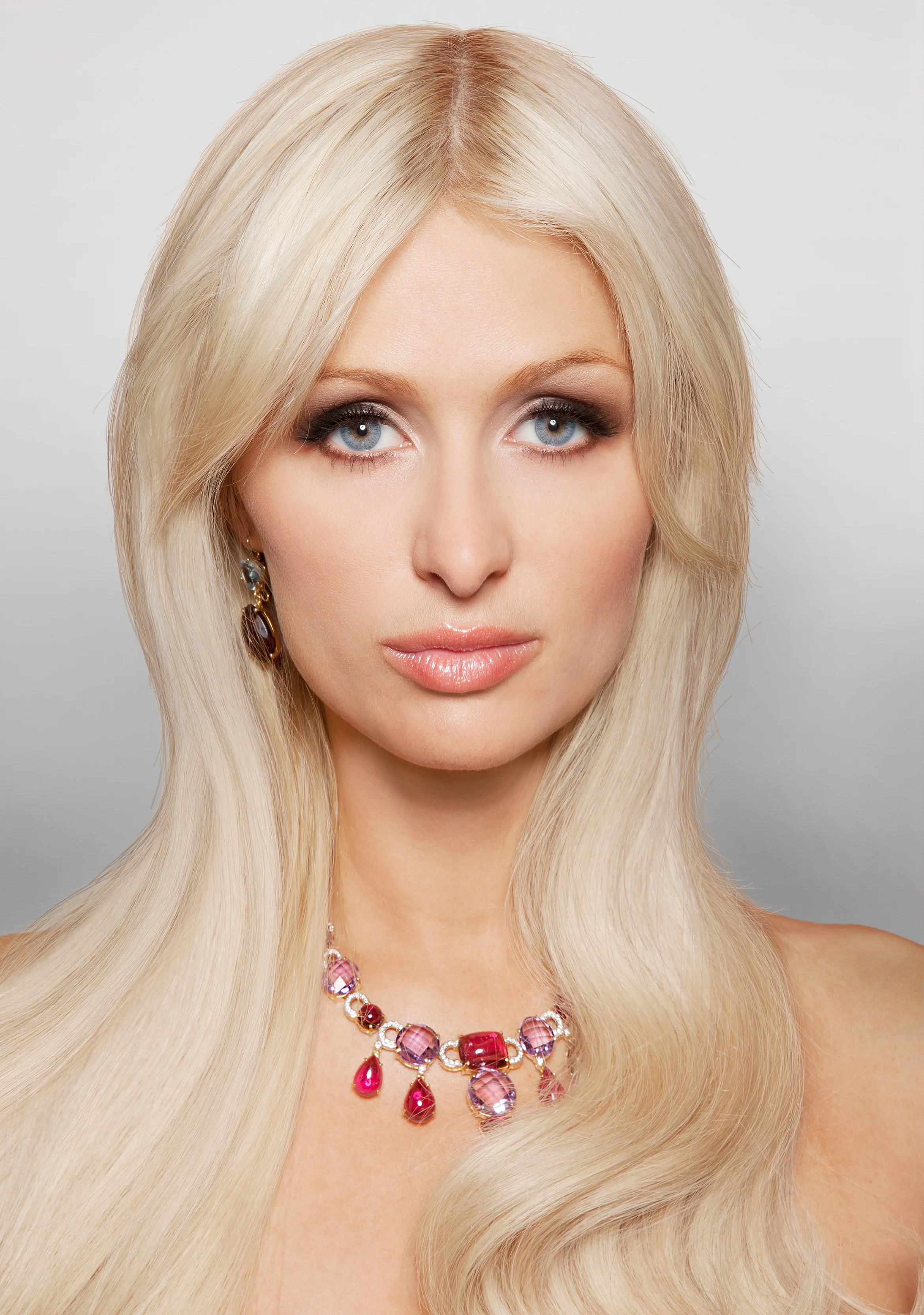 0040_rodelio_paris_hilton_two.jpg