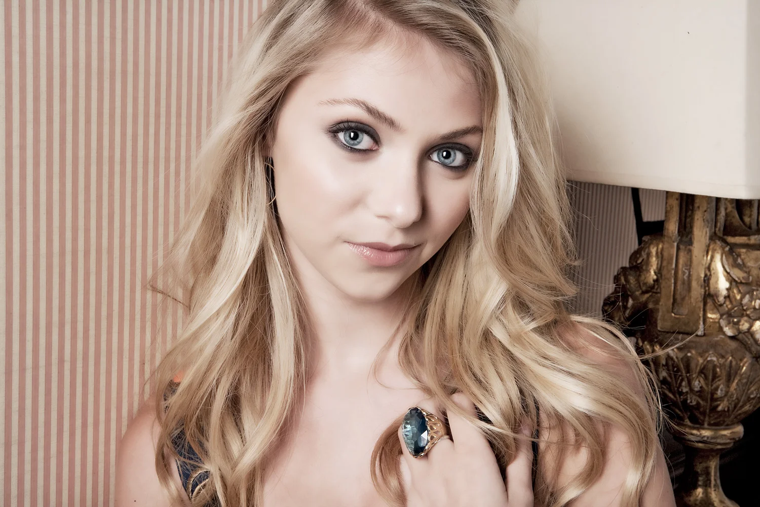 0117_rodelio_taylor_momsen.jpg