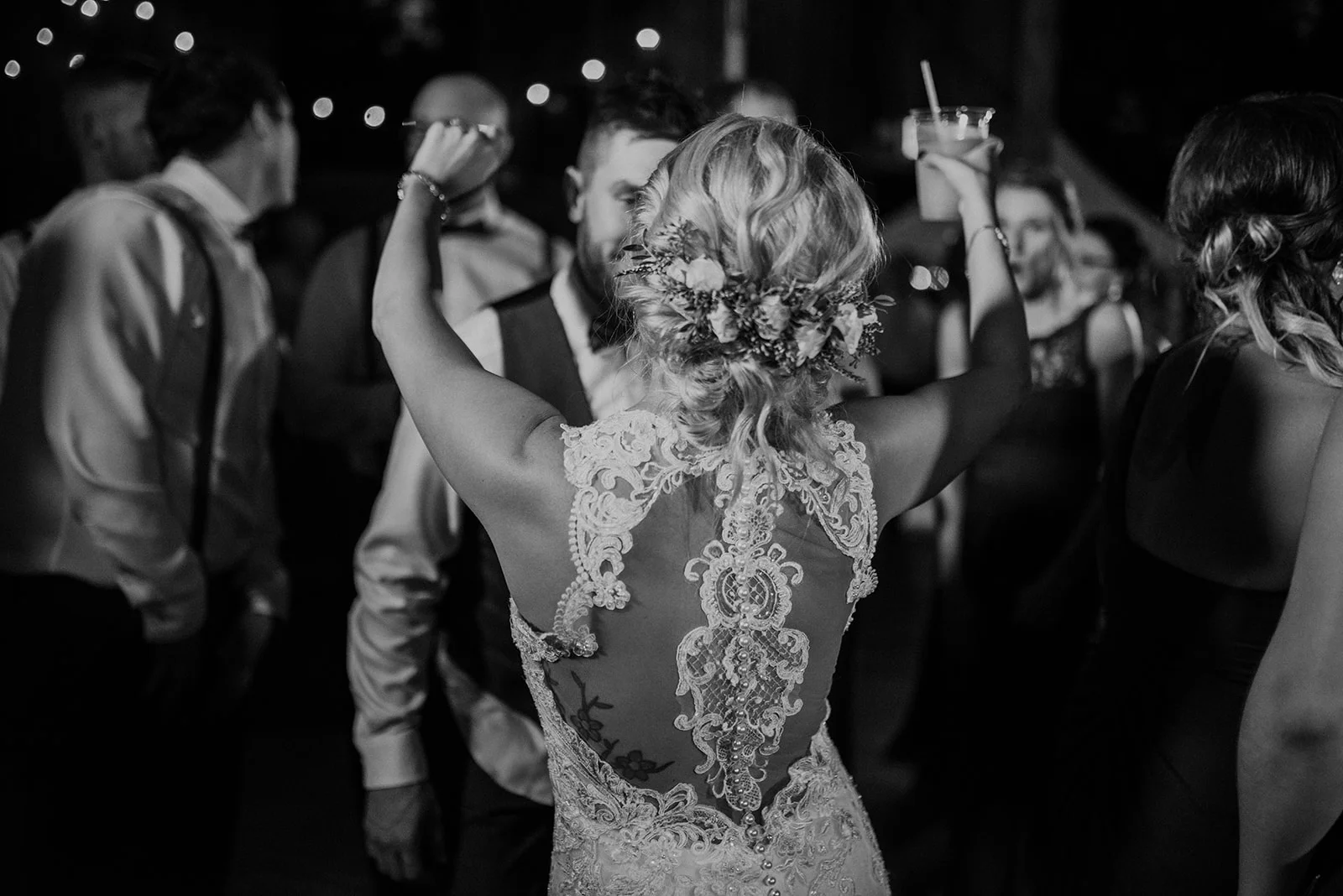 overthevineswisconsinwedding_1357.jpg