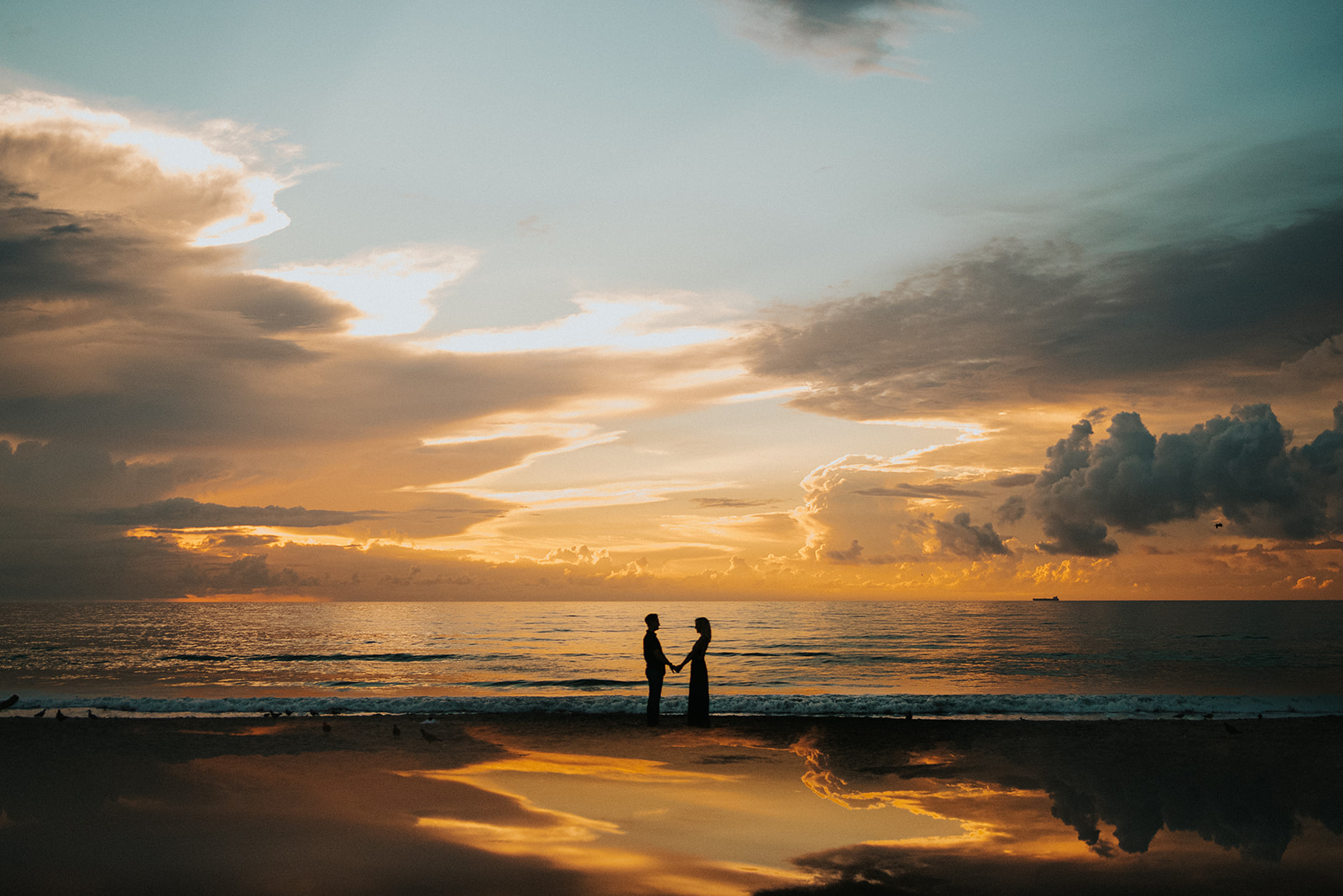 downtowncocoabeachfloridaengagementphotos_096_websize.jpg