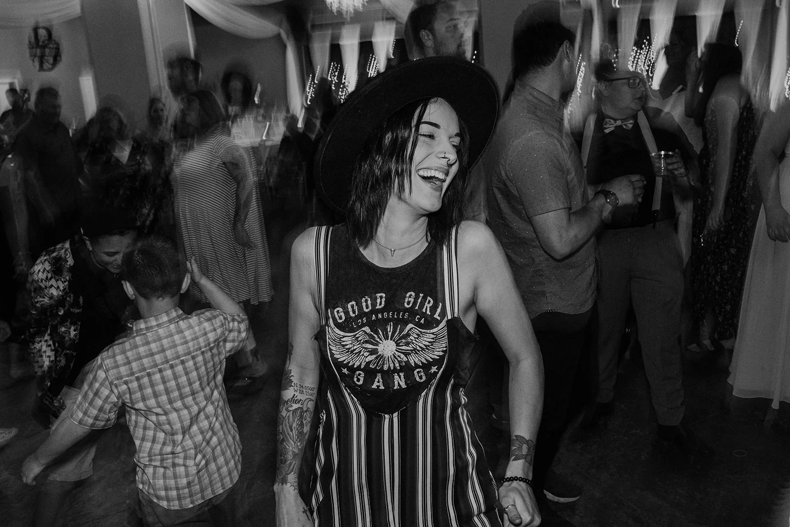 bellafiorigardenskennewickwashingtonwedding_1083.jpg