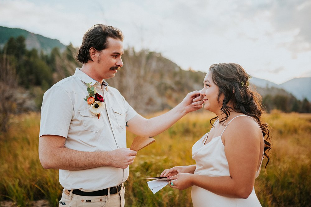 rockiemountaindenvercoloradoelopement_0269.jpg