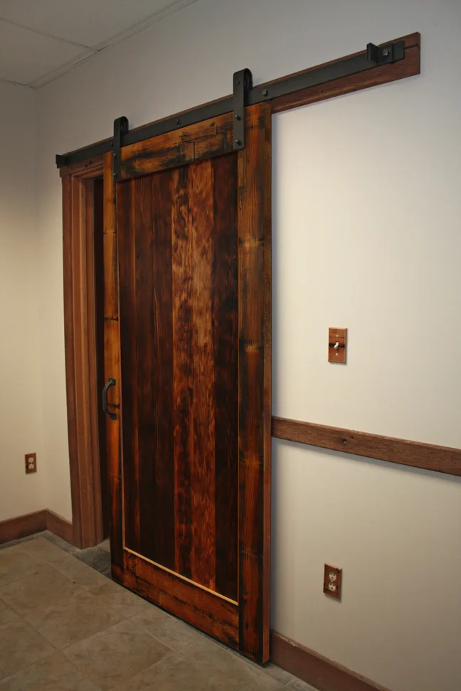 SlidingBarnDoor_1.jpg