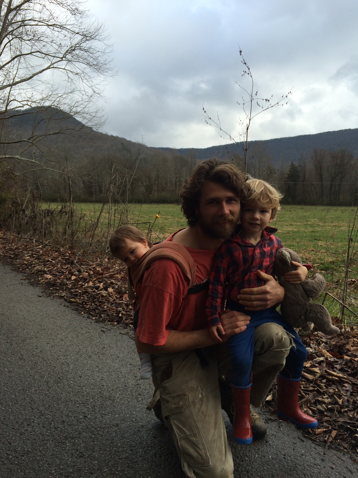 KELSEY KEENER is a fence builder, shepherd, father, and dirt-bike journeyer. He's the son of Bill and Miriam Keener . Kelseydk@Hotmail.com (423)-802-0516