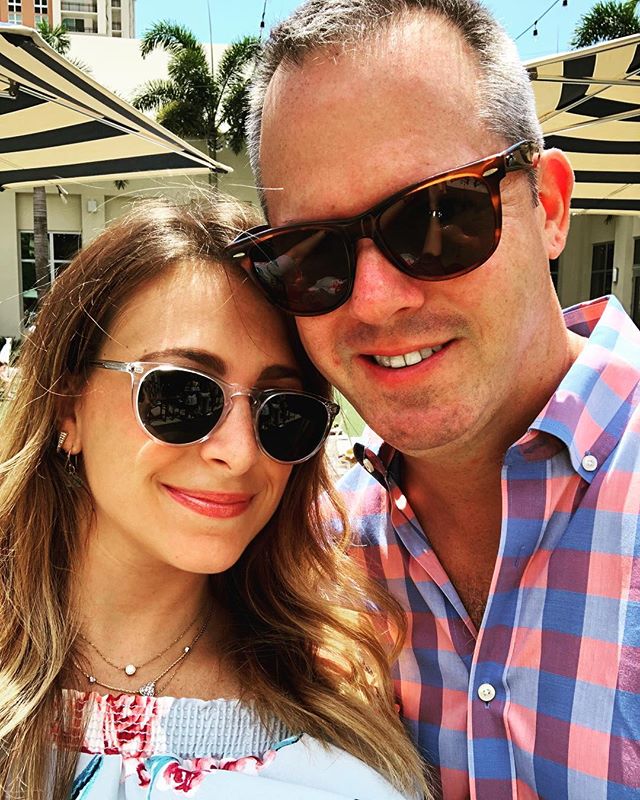 Mom and dad partying by the pool like the ballers that fall asleep at 6pm that we are. #brunchenblanc #poppinbottles #parentinfluencers #daydrinking #hiltonwestpalmbeach #hiltonwpb