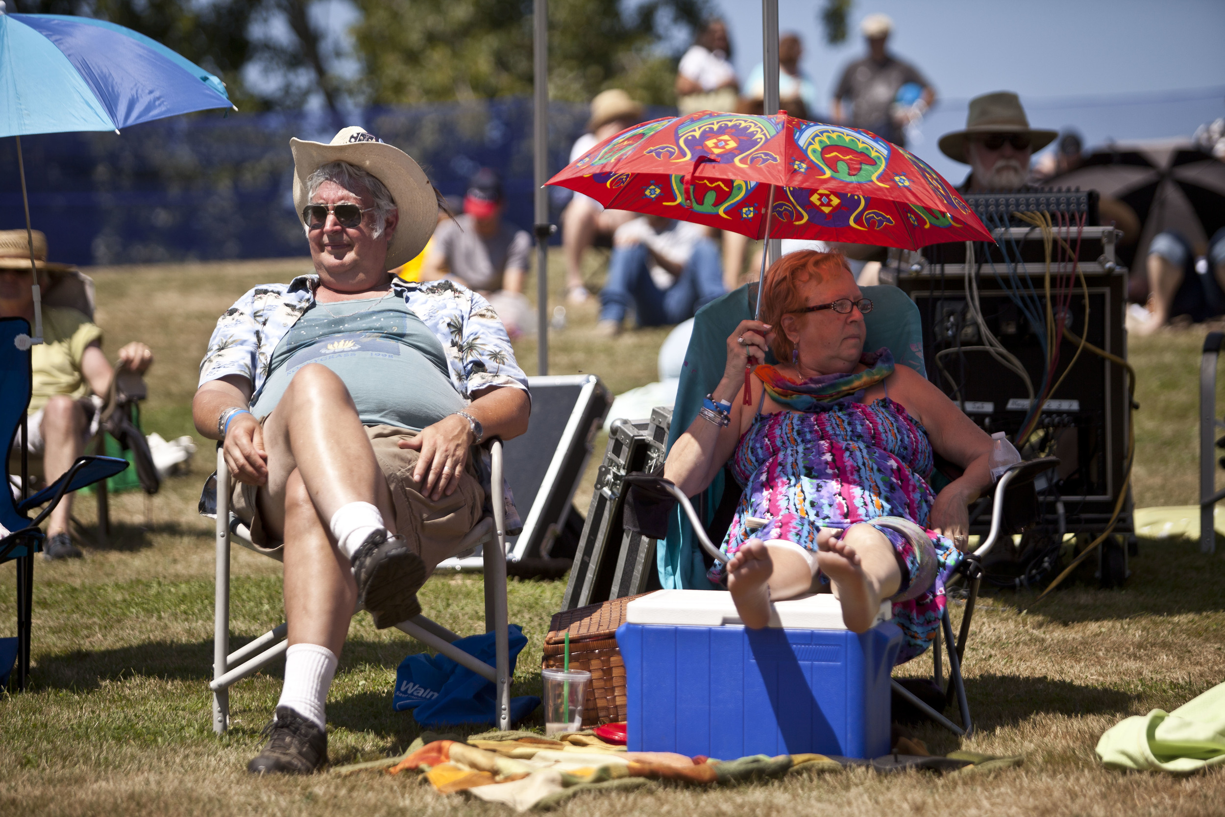  One couple enjoys the show at the 2014 Bainbridge Island Bluegrass Festival.&nbsp; 