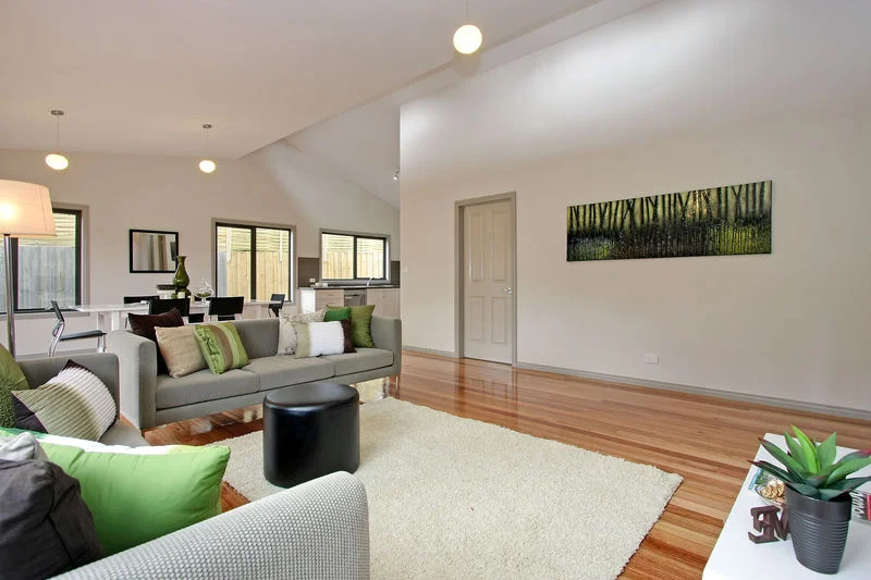 006 - Open2view ID232926 - 2_2a Gardner Parade_Mt Evelyn.jpg