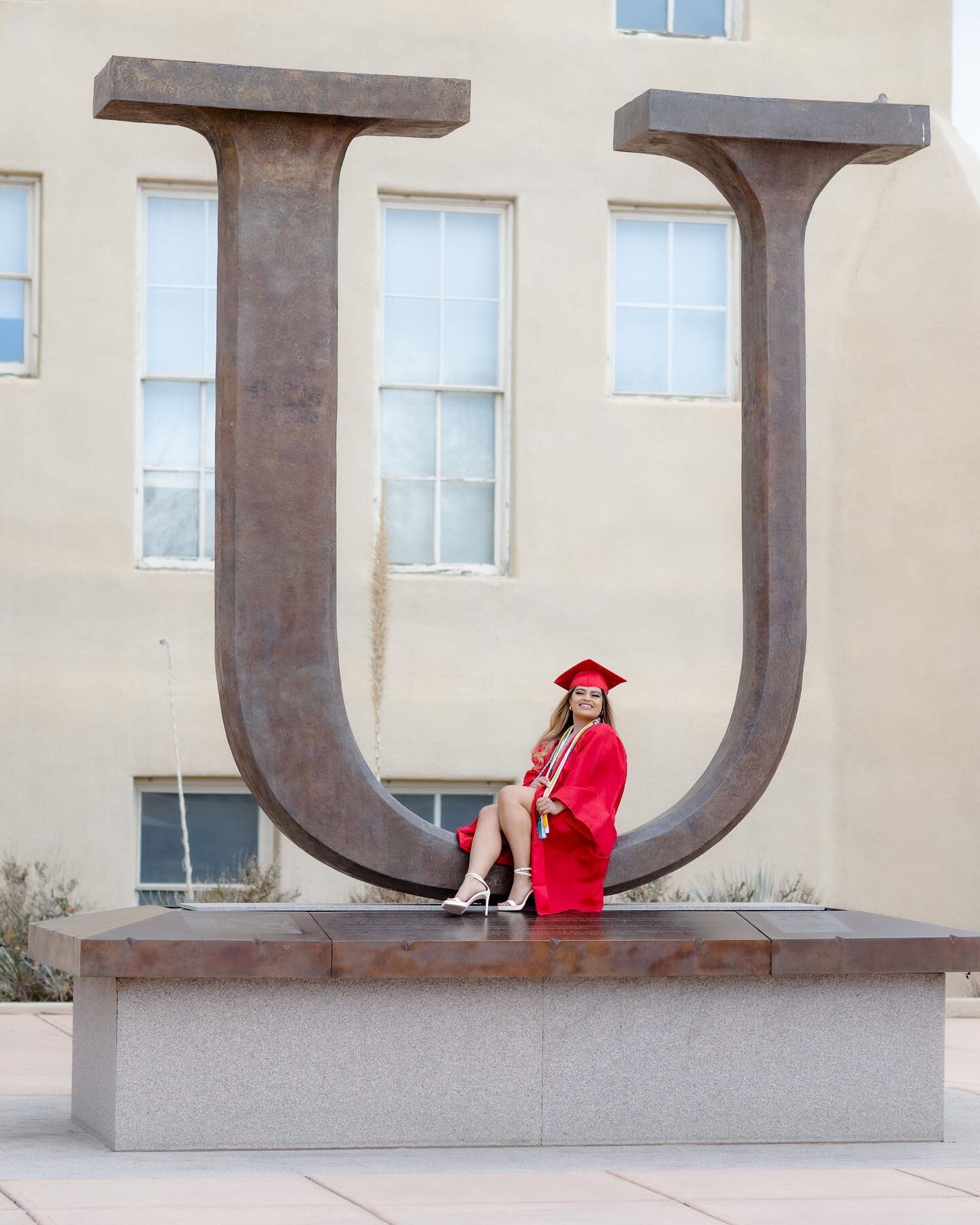 Kennedy is a beautiful, strong, young woman with a very bright future. She is graduating from UNM with a degree in Communications and Criminal Justice. Congratulations Kennedy 🎉🥳👏. We are so excited for you.