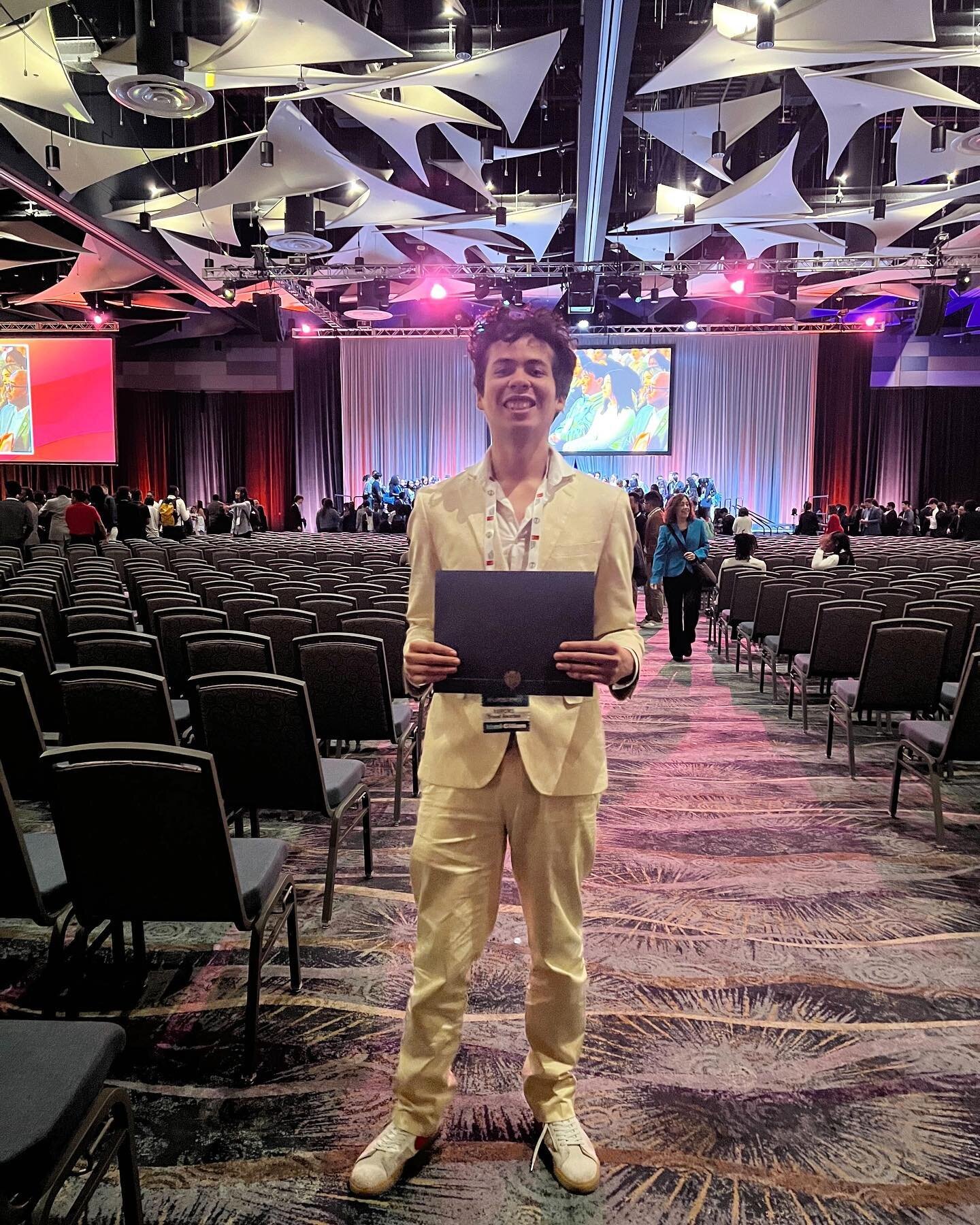 Oh my goodness!! Congratulations to Juan Pineda for winning the best oral presentation award at #abrcms2023 ! Juan presented on his research at the Broad Institute this summer. We&rsquo;re proud of you, Juan!