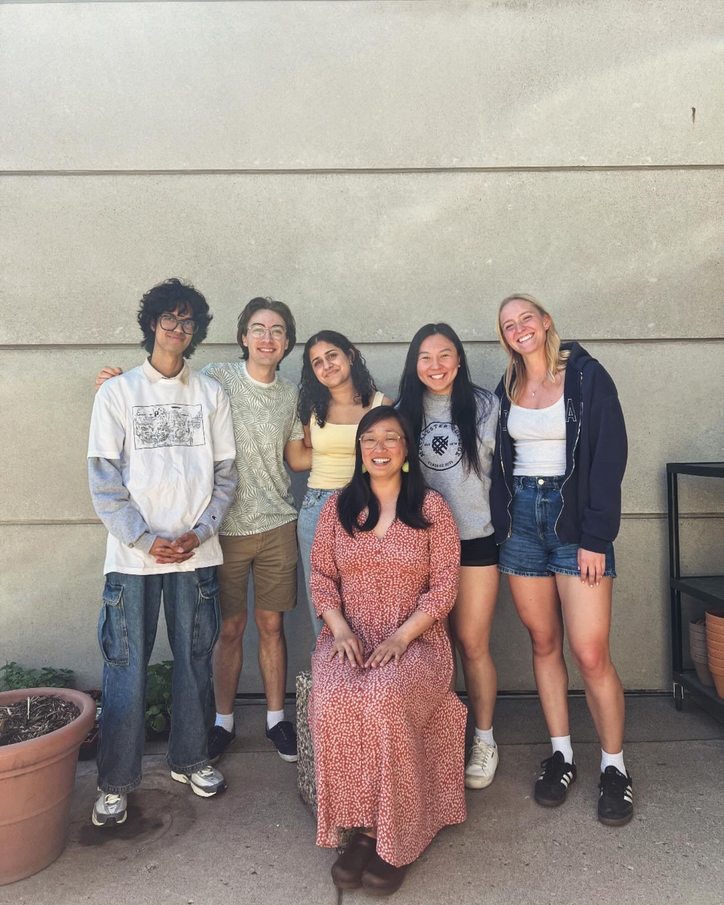 We wrapped up our last lab meeting of the semester with a silly photo. Not pictured was a delicious lab hot pot dinner where we welcomed new TRG students, and a delicious olfactory bulb cake by Chris L. All these lovely folks here are graduating this