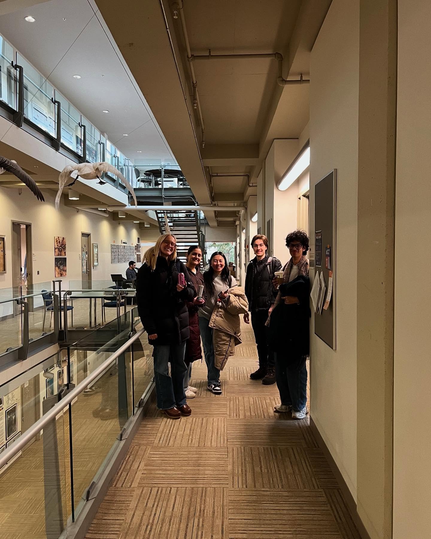 The Tong Research Group is back at it this semester πͺ TRG members gathered for lab meeting π