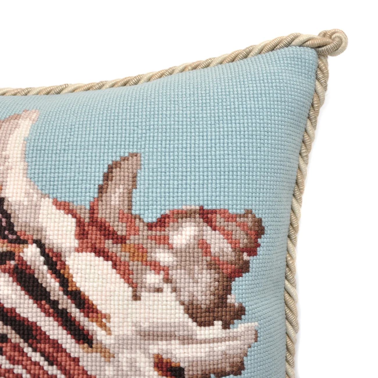 Spiky Conch_DEB_Close.jpg