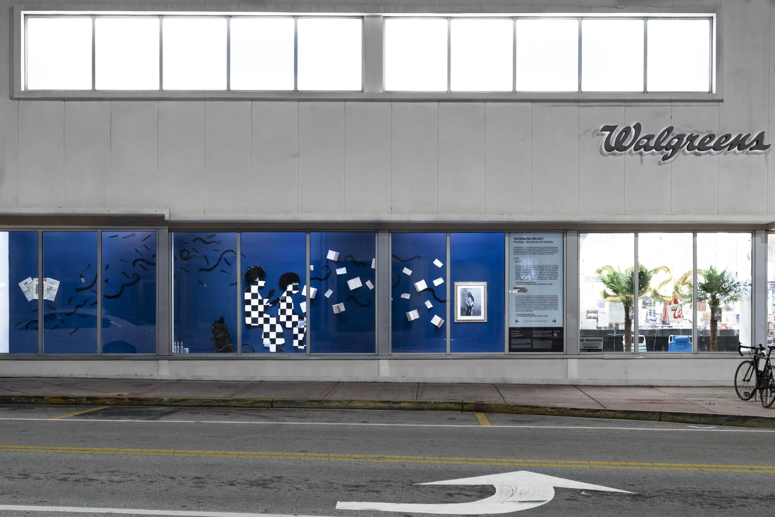 2026-01-21-Walgreens-windows-The-Bass-Museum-photo-by-Zaire-Aranguren-03154.jpg