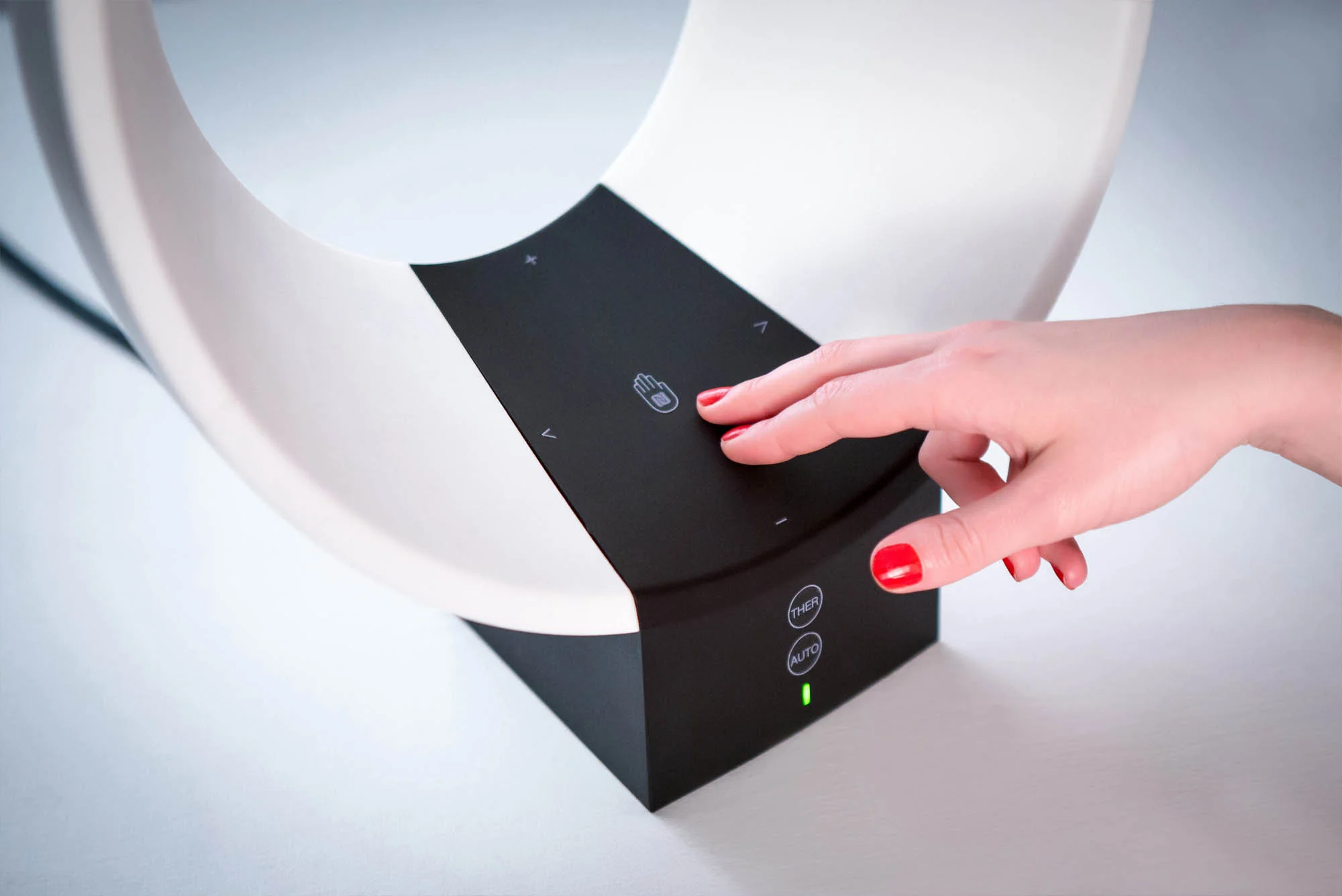 Human, Form, Light - Interactive System - 04.jpg