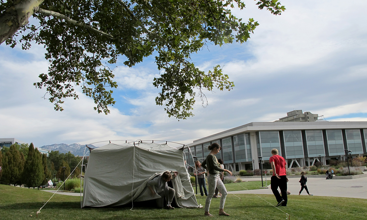 Portable Camera Obscura: Trudi Lynn Smith