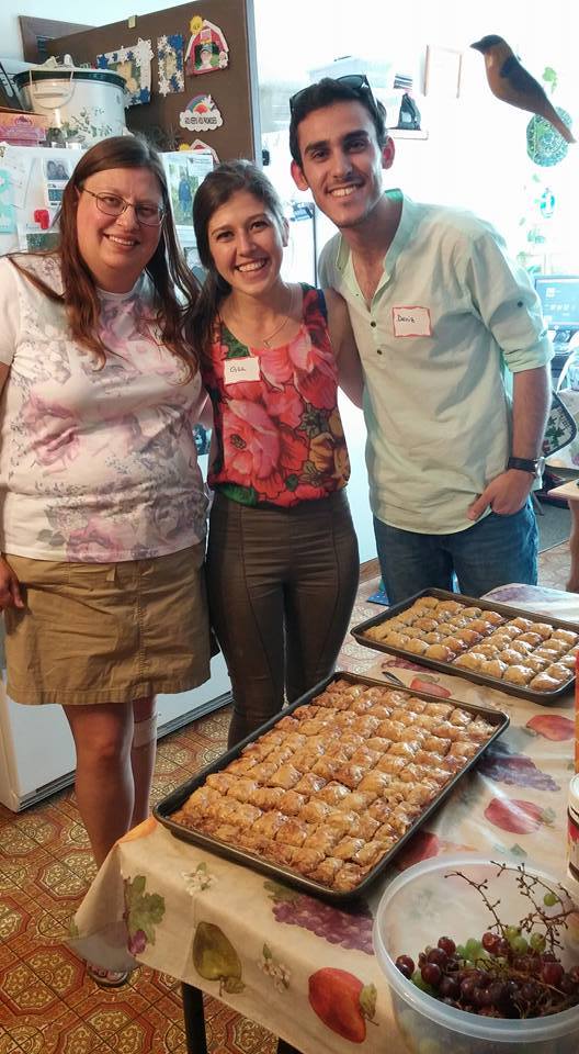 Turkish students teach their coordinator how to make a dish from home!