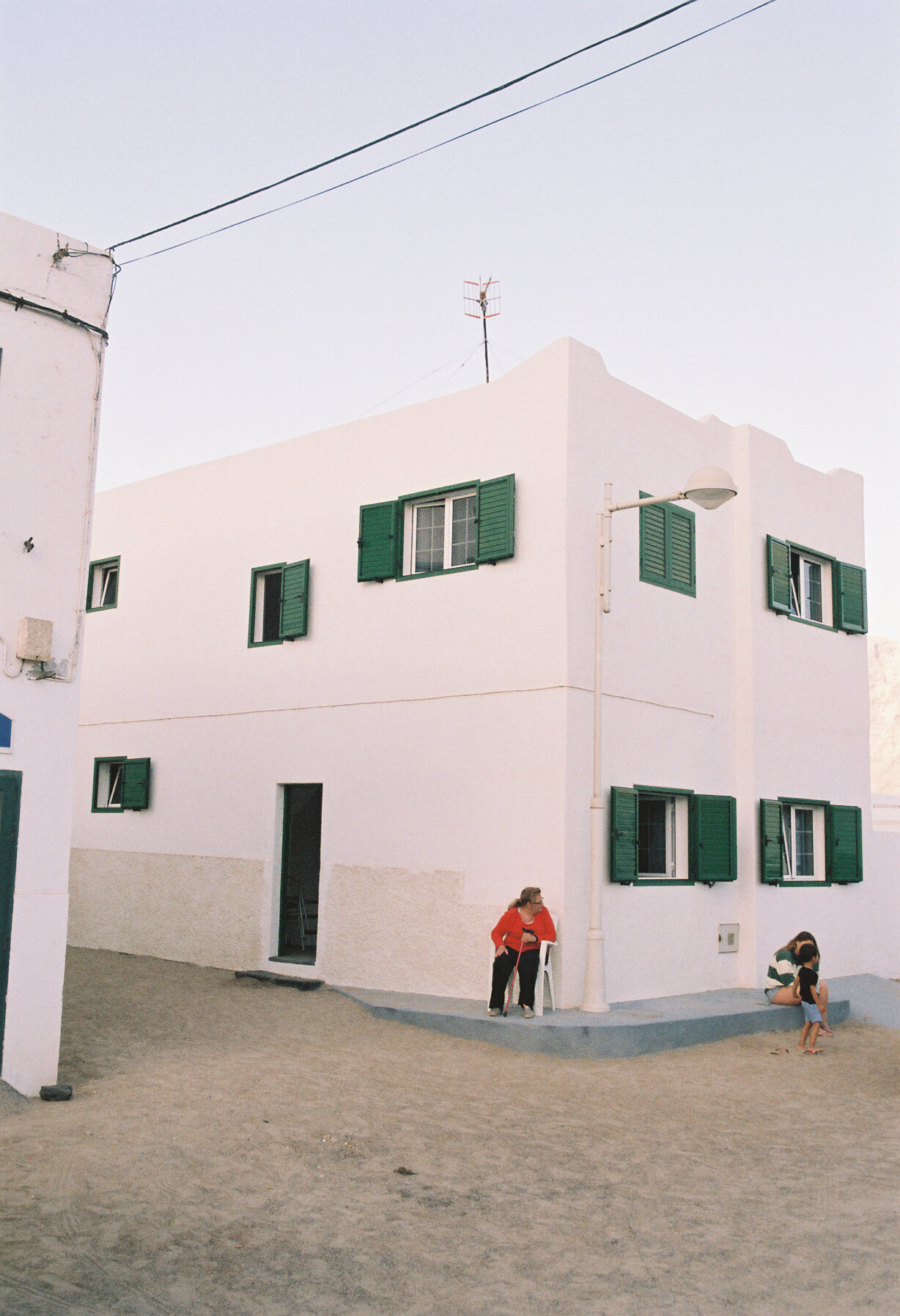 000025-2.jpg