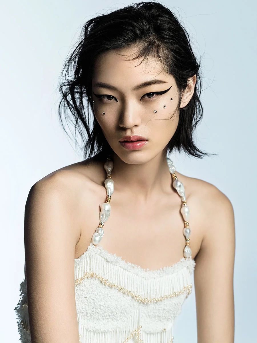VOGUE JAPAN Beauty - Chiharu Okunugi