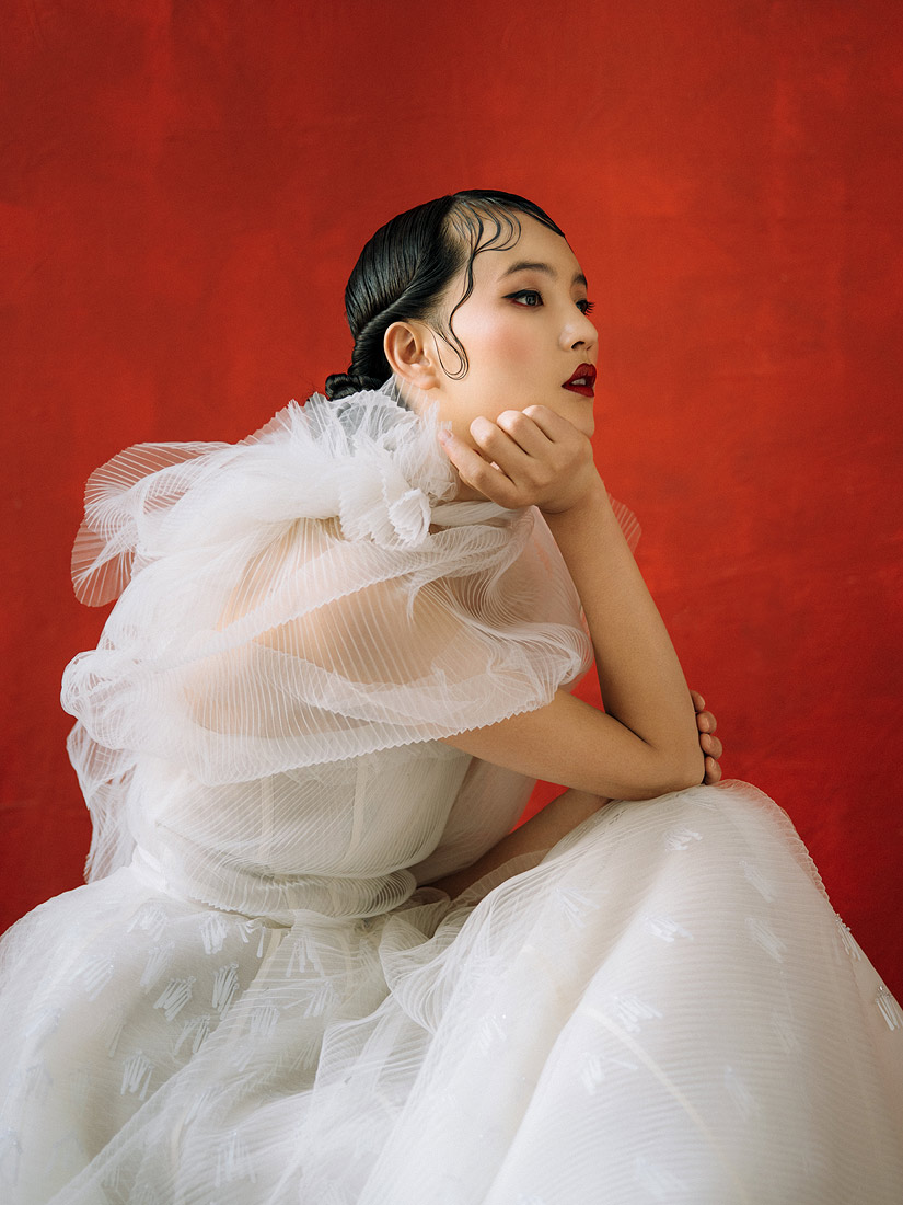 Harper's-Bazaar-China-May-2019---Luping-Wang-by-Jingna-Zhang-张晶娜7.jpg