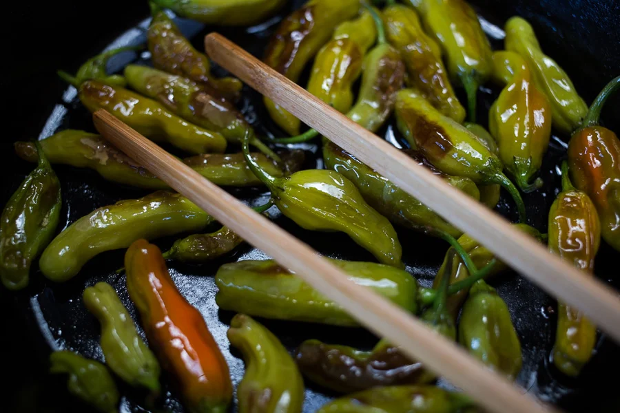 Cooked veggies and peppers are a perfect healthy winter alternative. 