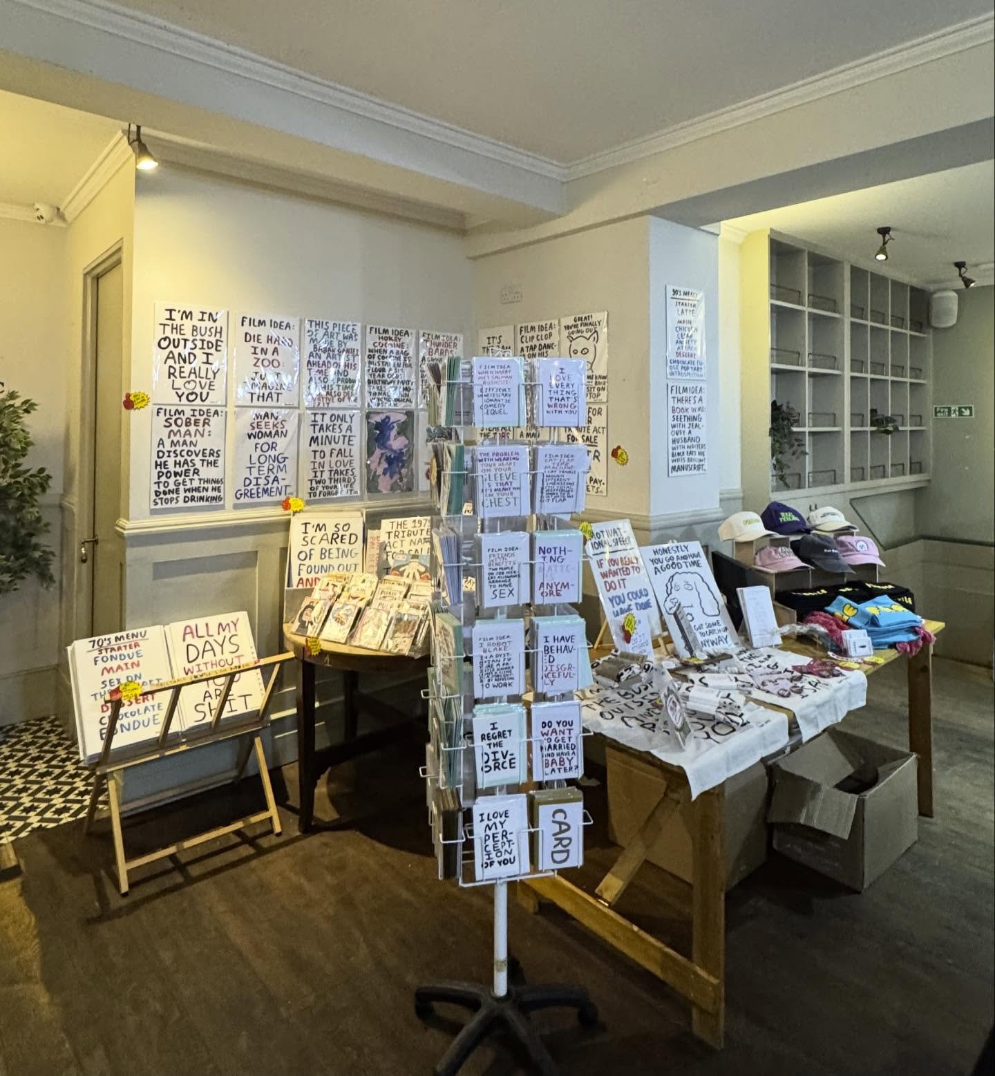 Day 1 is done ! I will be back tomorrow 11-5 at 71-73 Church St for @hackneyfleamarket Thriftmas. Selling artworks for one final day at sometimes over 50% off. I have absolutely zero plan for how to get everything back to the studio so would love to 