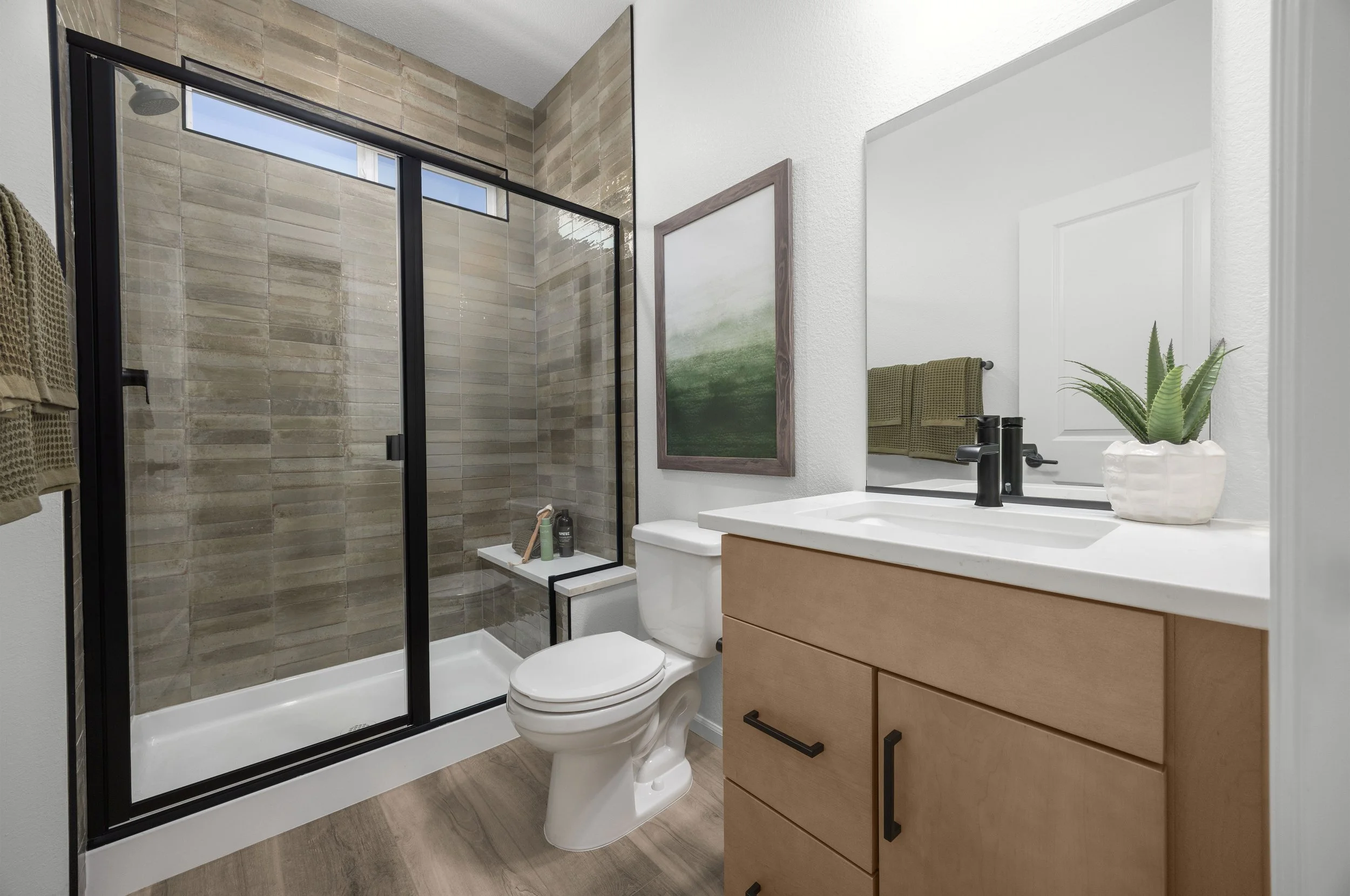 Bathroom.jpg (Copy)