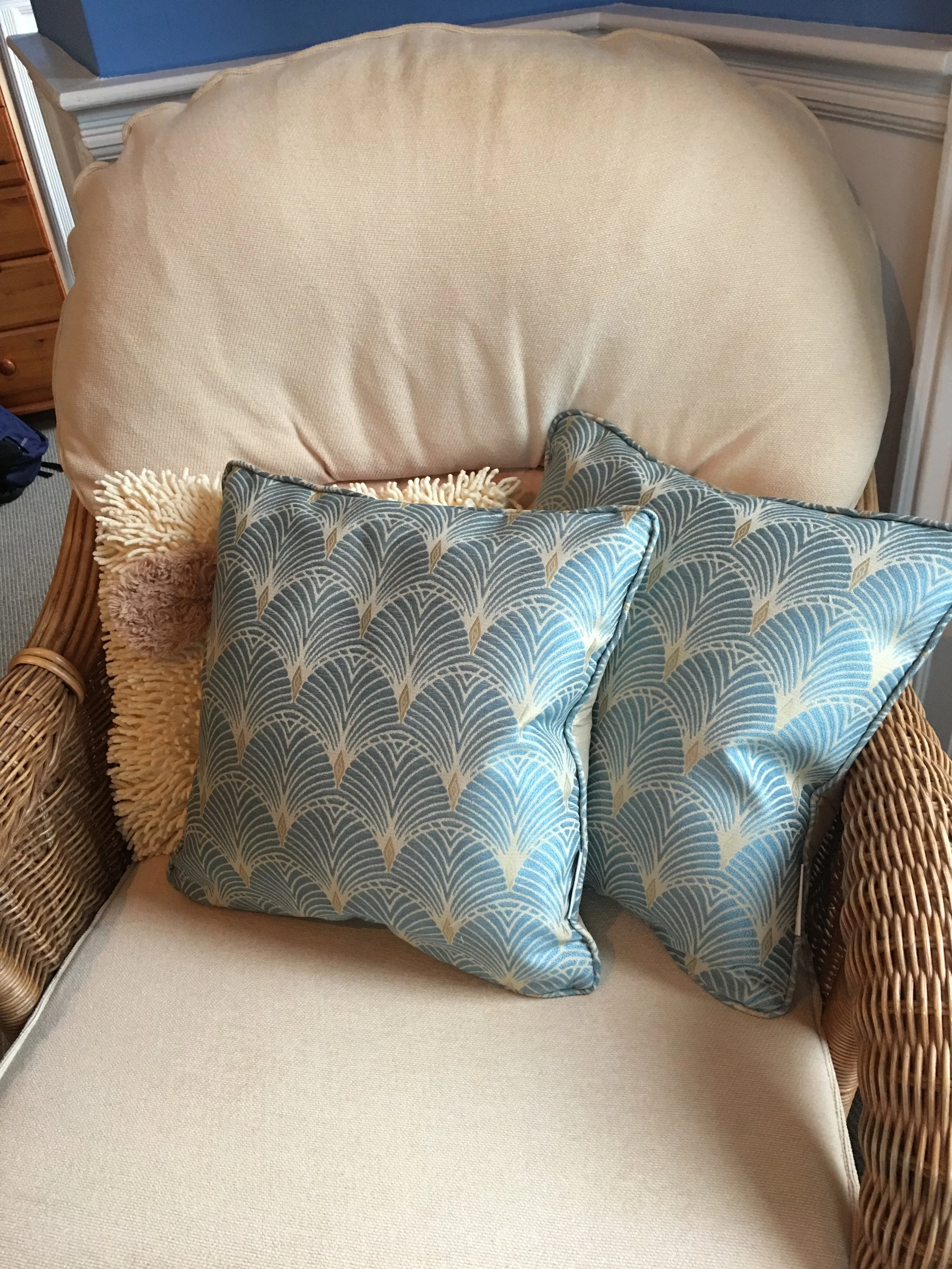 Piped cushions