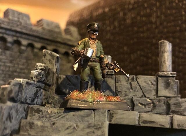 The Condor surveys the Aftermath in the wastelands of 2083.  #meleeworld #melee2083 #postapocalyptic #wasteland #skull #tribe #gaming #miniature #painting