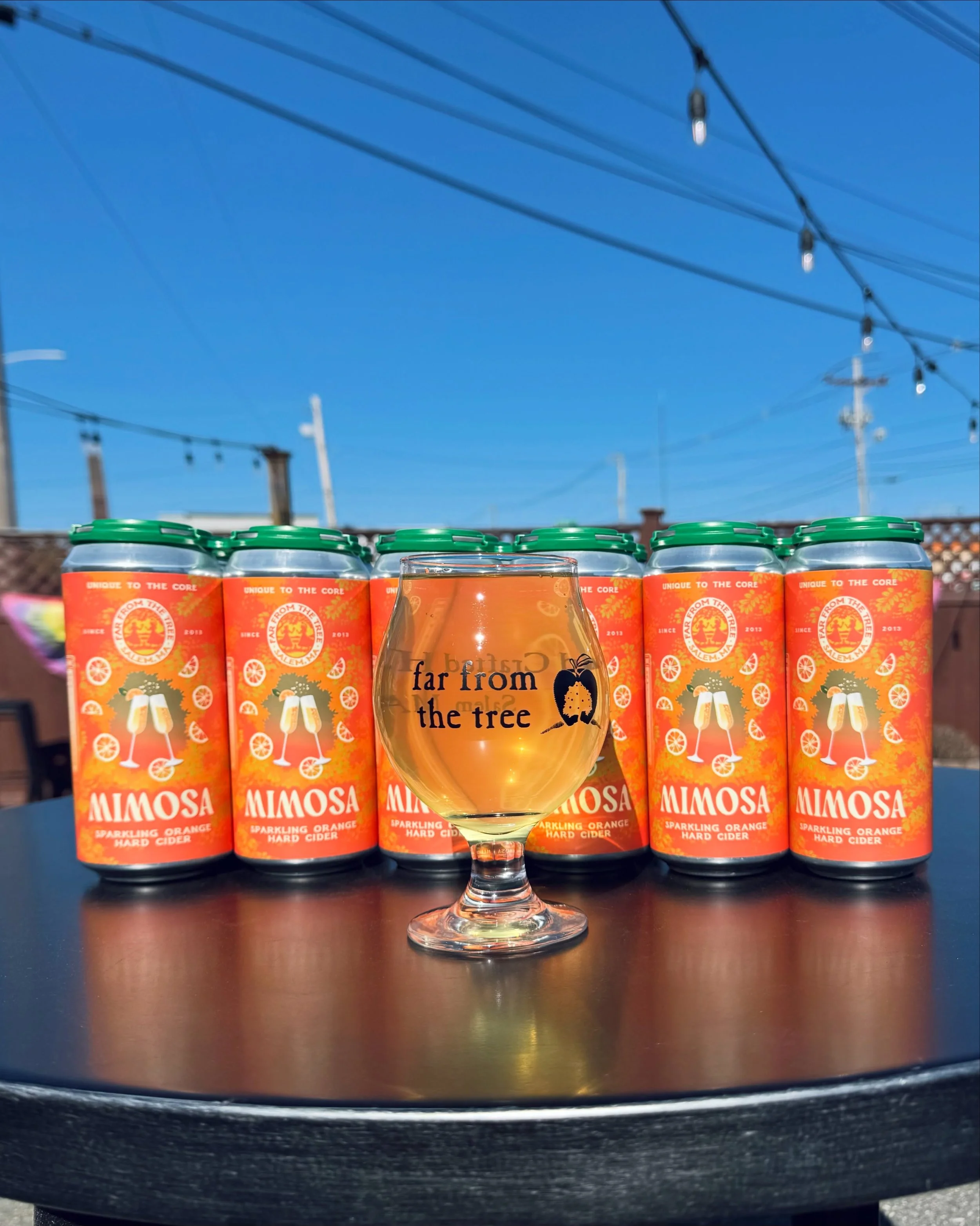 Your weekend plans just got a little more sparkling 🍾🍊
MIMOSA a sparkling orange hard cider now available on draft and in four packs to go
#mimosa #hardcider #salemma #mothersday