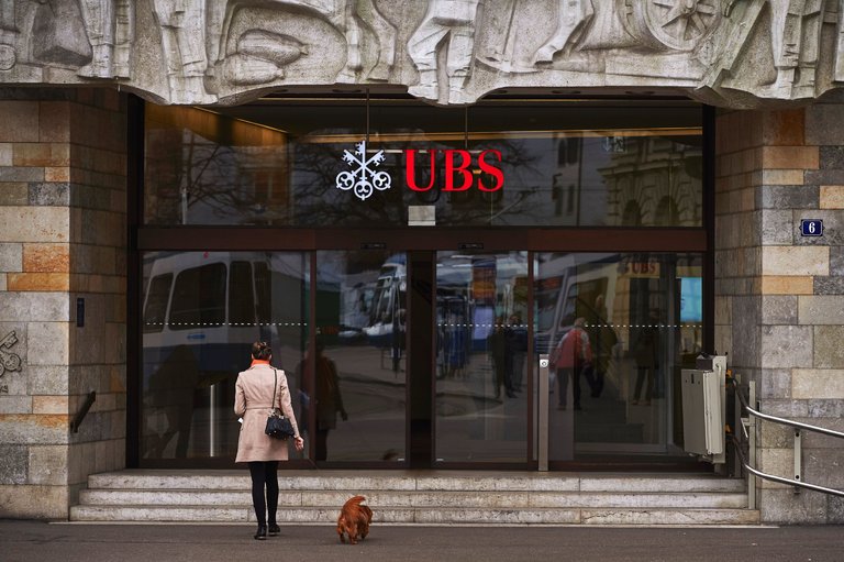 04db-UBS-master768.jpg