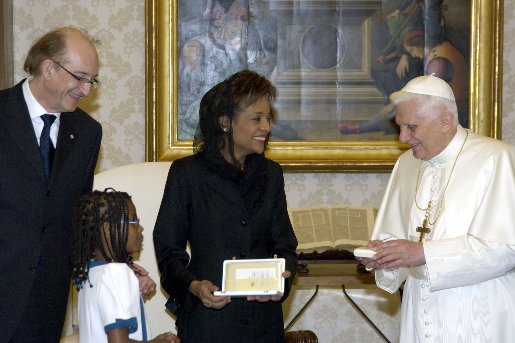 Italy, Février 2006, His Holiness Benedict XVI_04.jpg