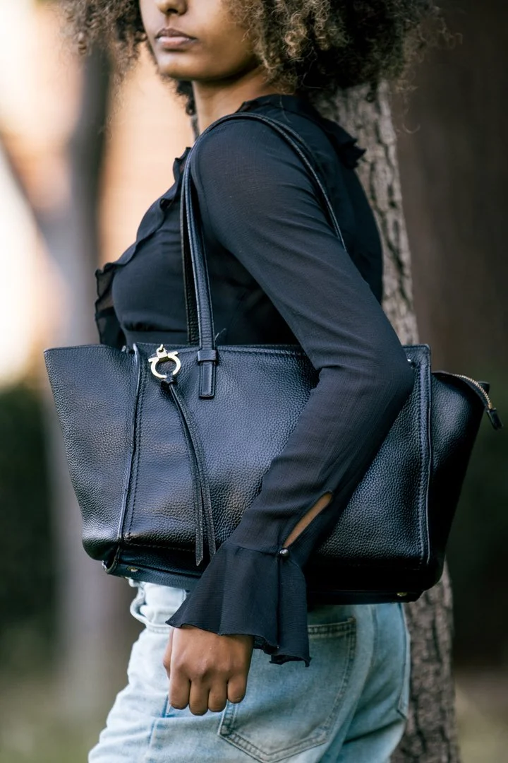 Black Shoulder Bag 2522 edit.jpg