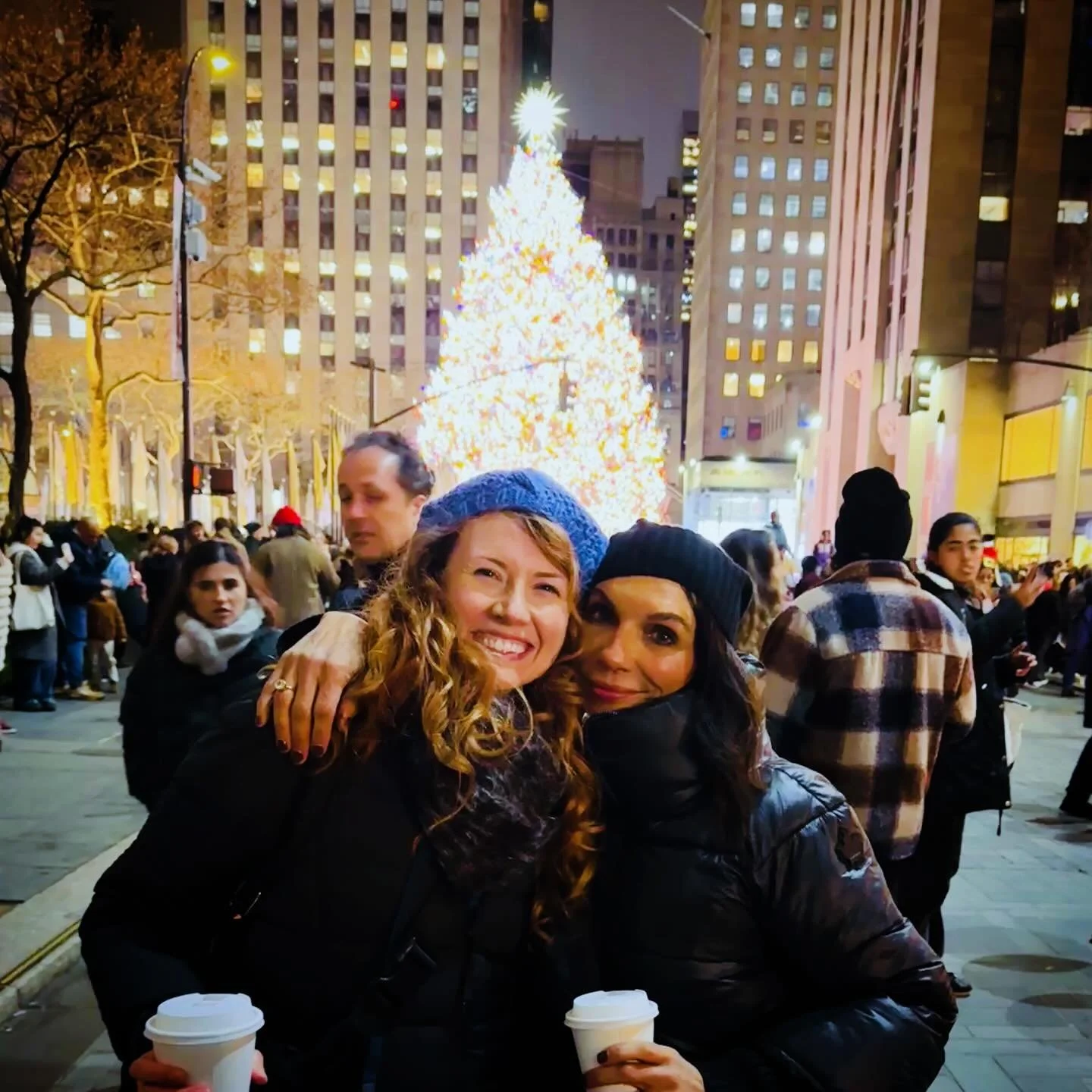 It&rsquo;s beginning to look a lot like 🎄🎄🎄🎄

#newyork #christmas with @jennamwolf &amp; @brianjagdetenor ❤️