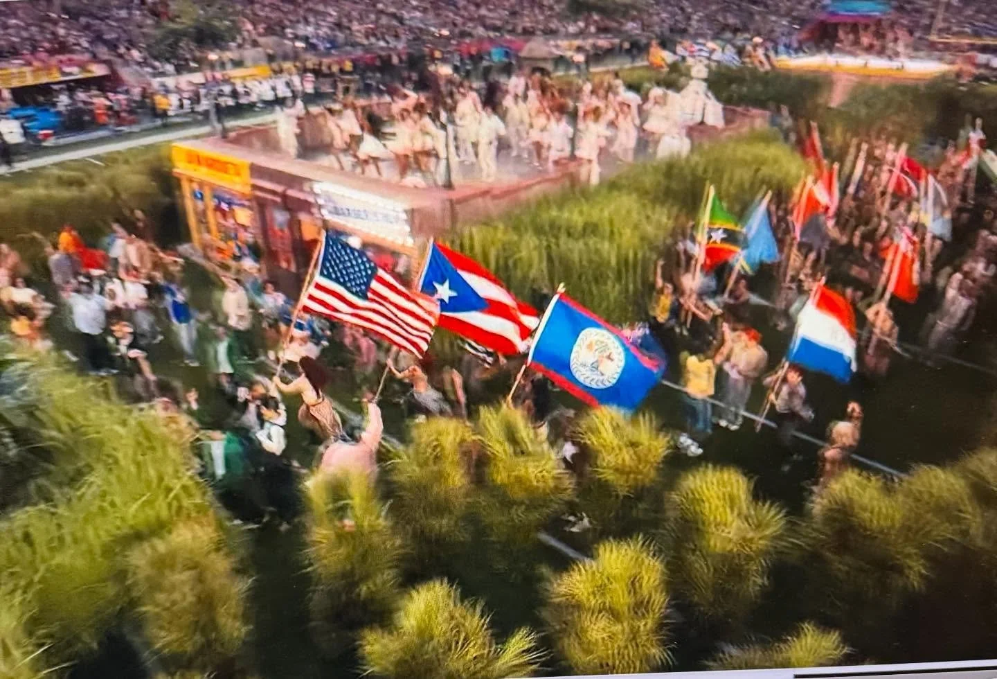 Wait, I do like football 🏈 🇵🇷🗽❤️
@badbunnypr 
@nfl
