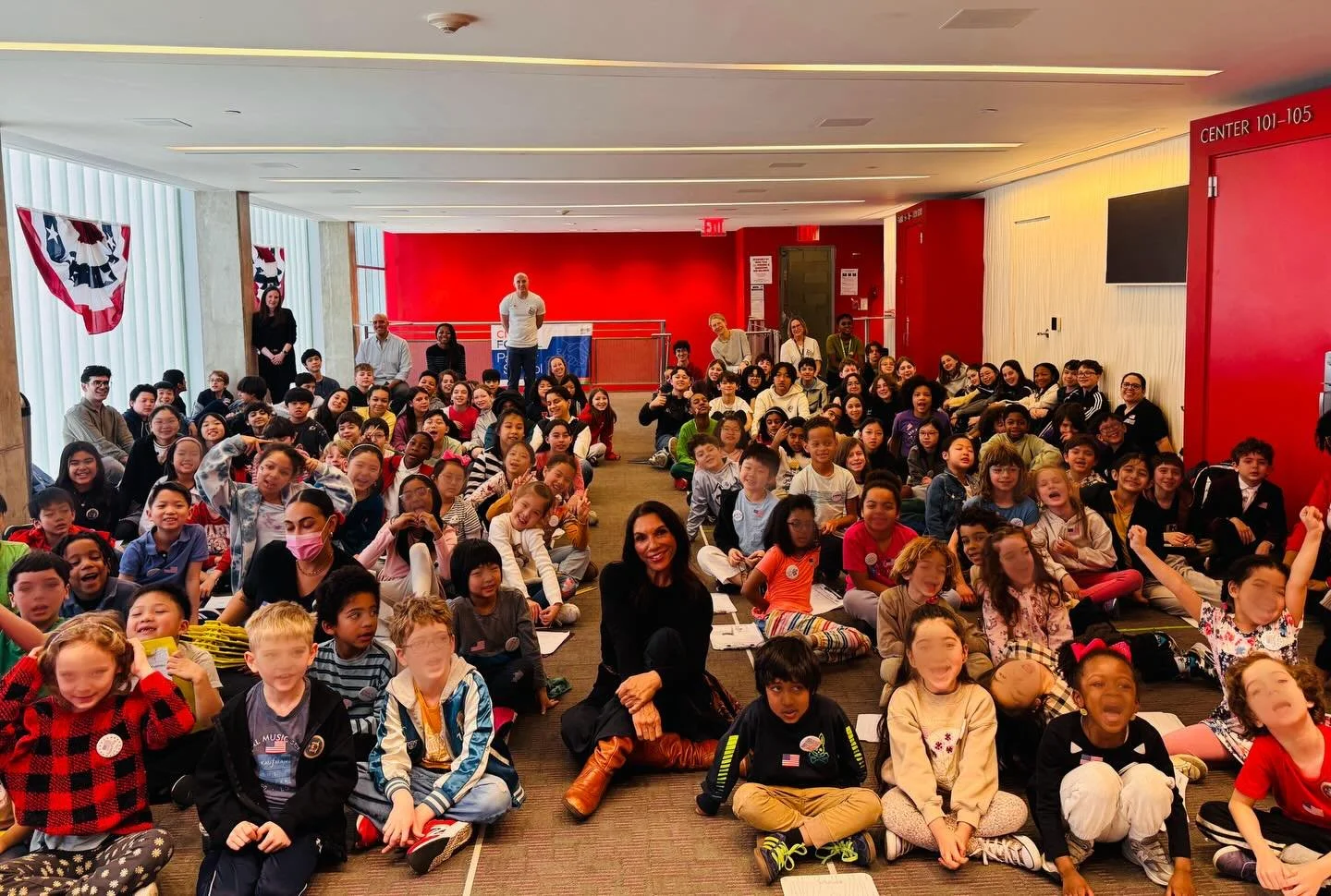 The little kids and the big kids all brought beautiful, bright ideas to @thedeclarationproject today at @kaufmanmusiccenter @specialmusicschool 🗽🎶
The future is in good hands 🫶🏽