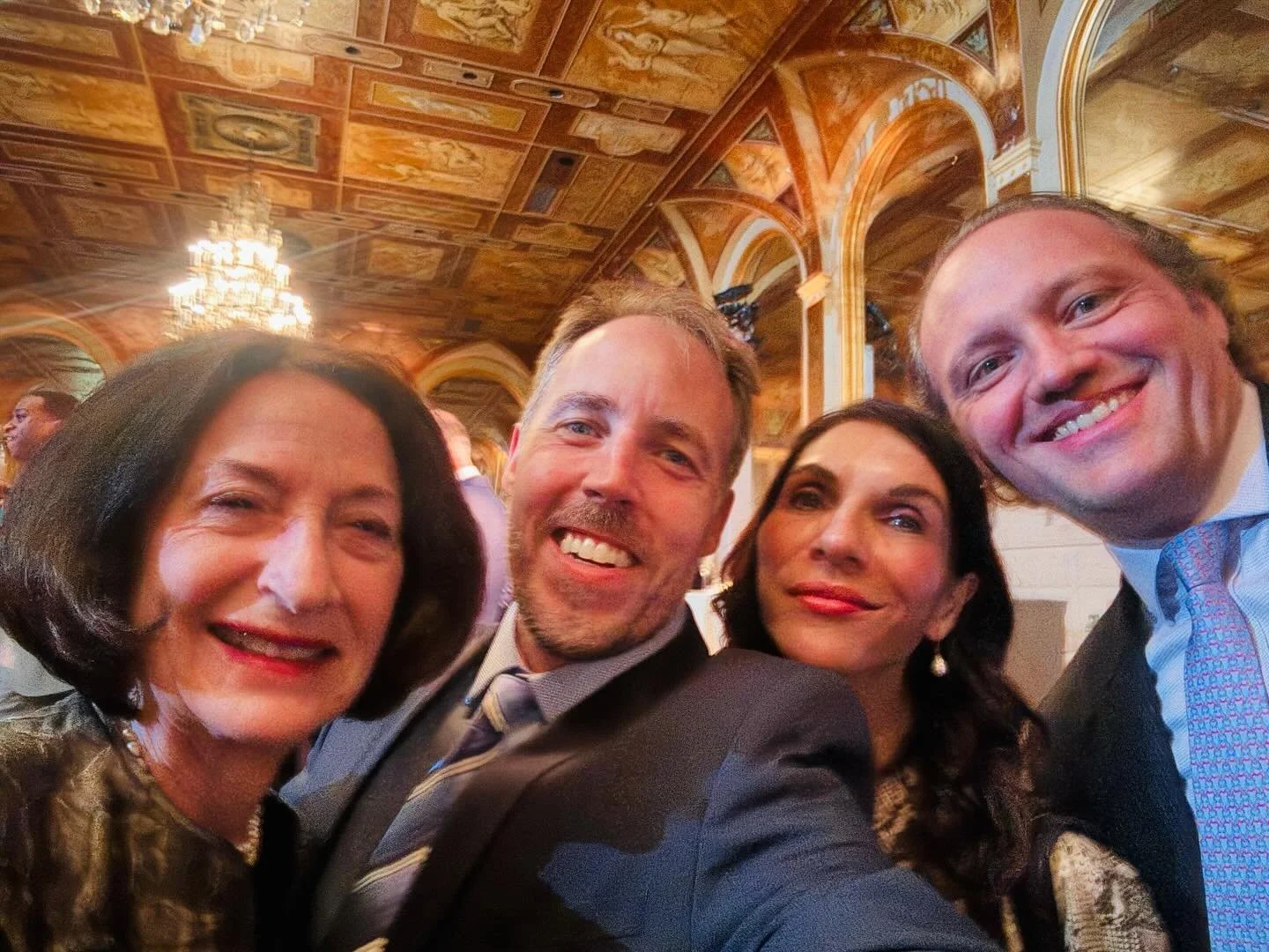 Ran into some @classicalcalifornia friends out here on the other coast 🌞
@merolaopera ❤️