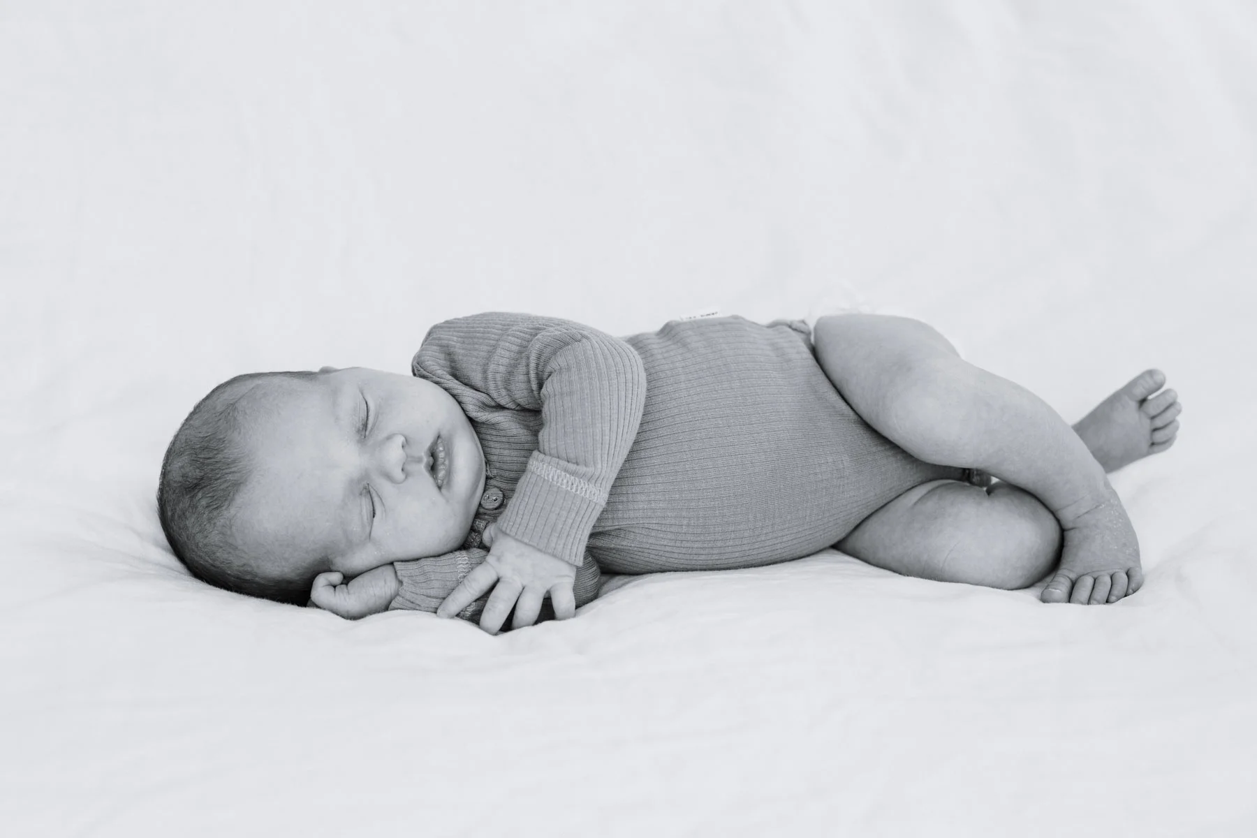 Tauranaga family photographer T&B-4867.jpg